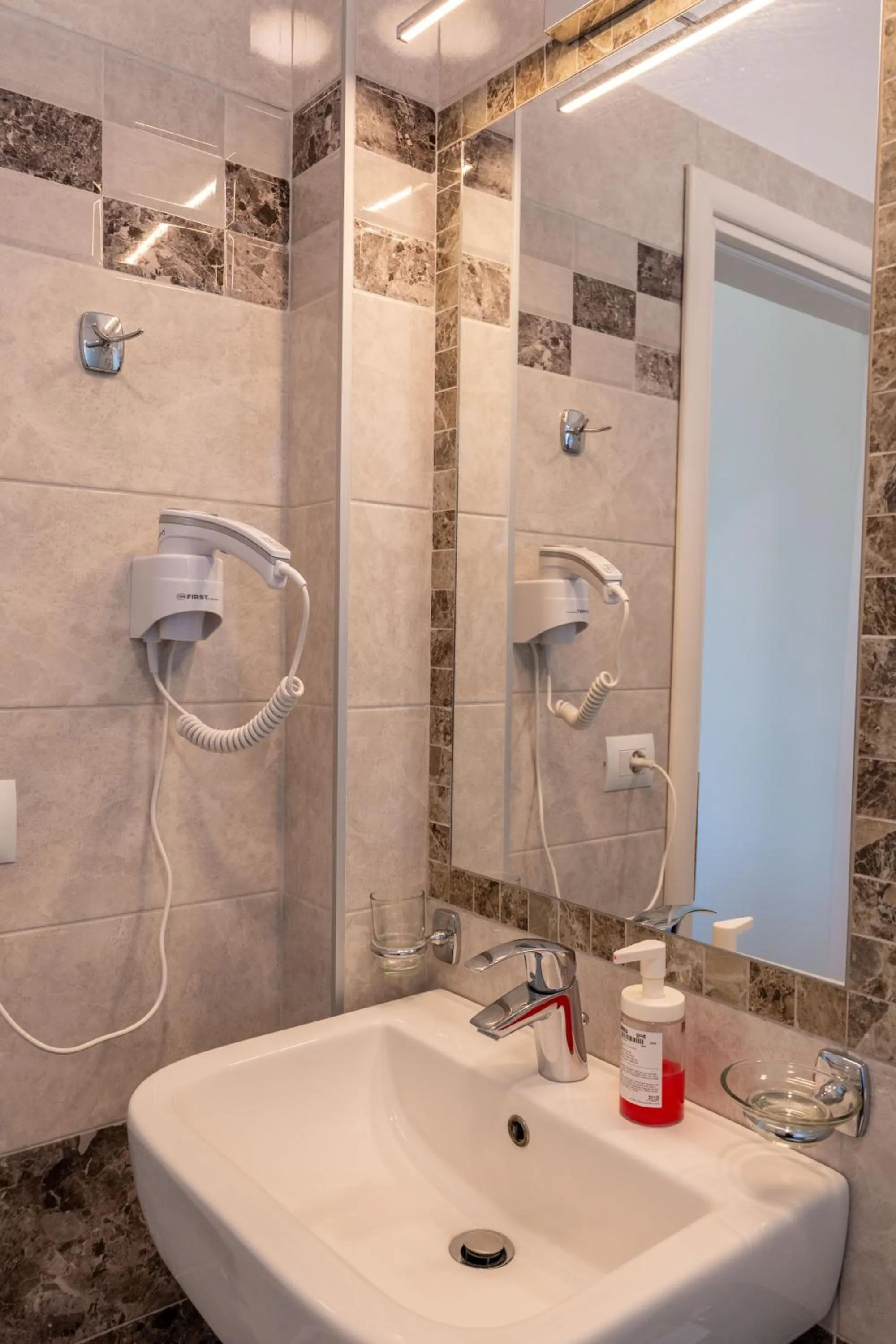 Shower in Golden Hotel