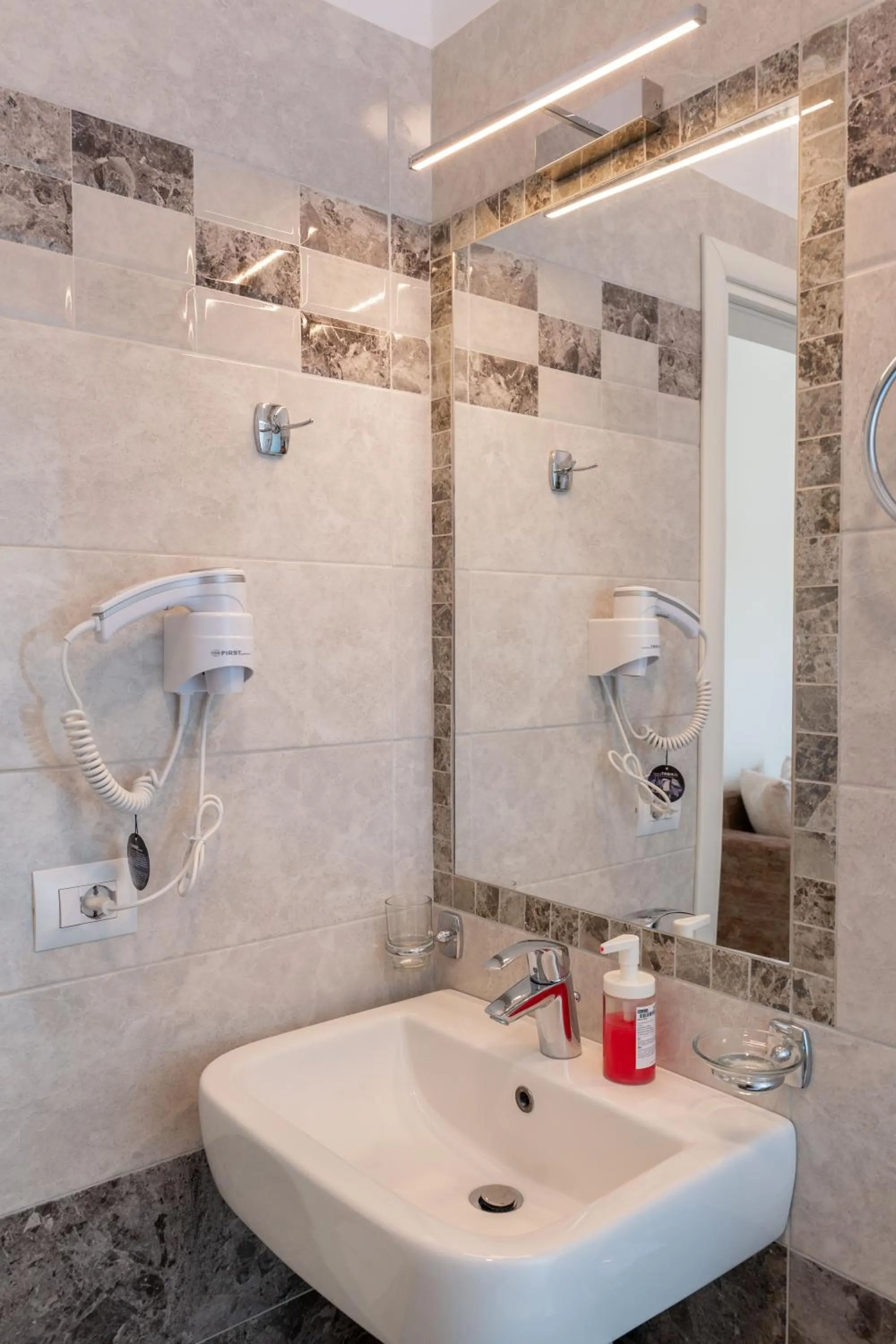 Shower in Golden Hotel