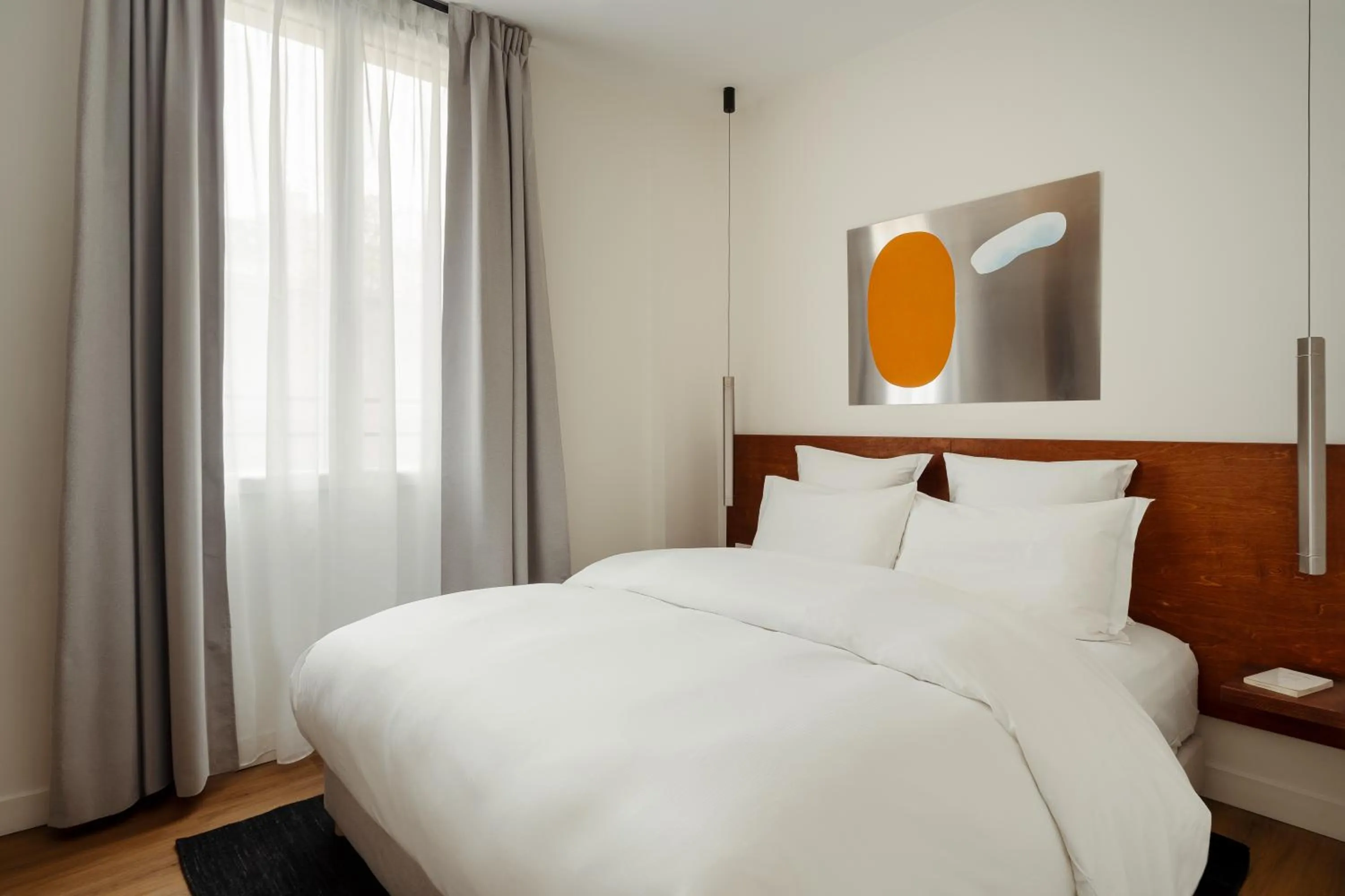 Bedroom, Bed in Edgar Suites Marais - Temple