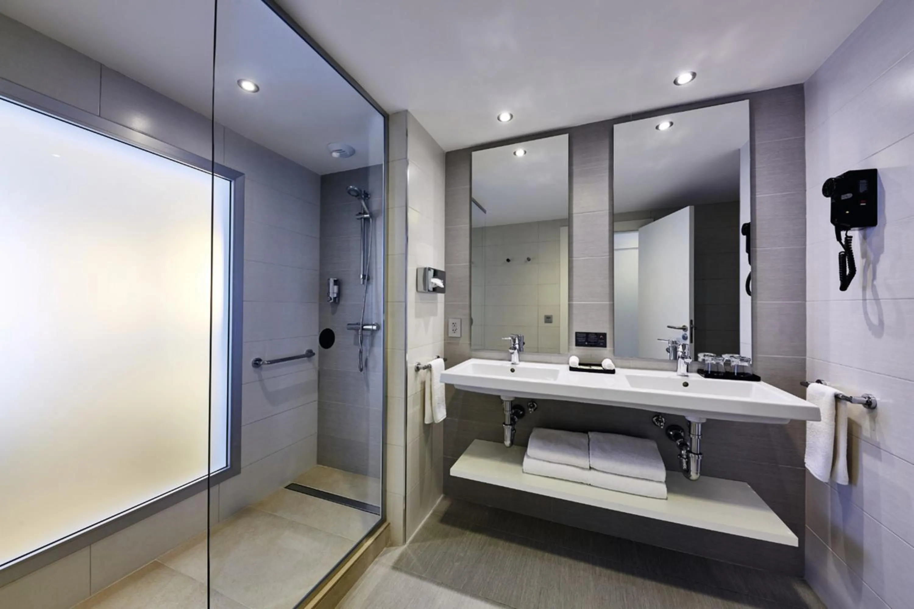 Shower in Riu Dunamar - All Inclusive