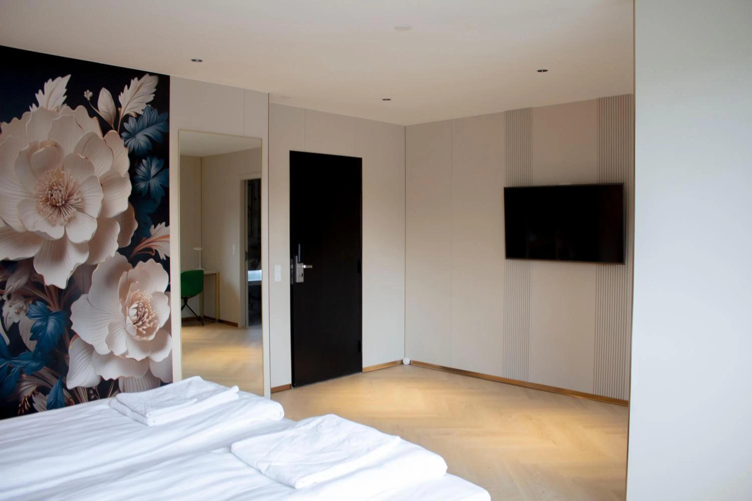 Communal lounge/ TV room, Bed in A Hotels Roskilde