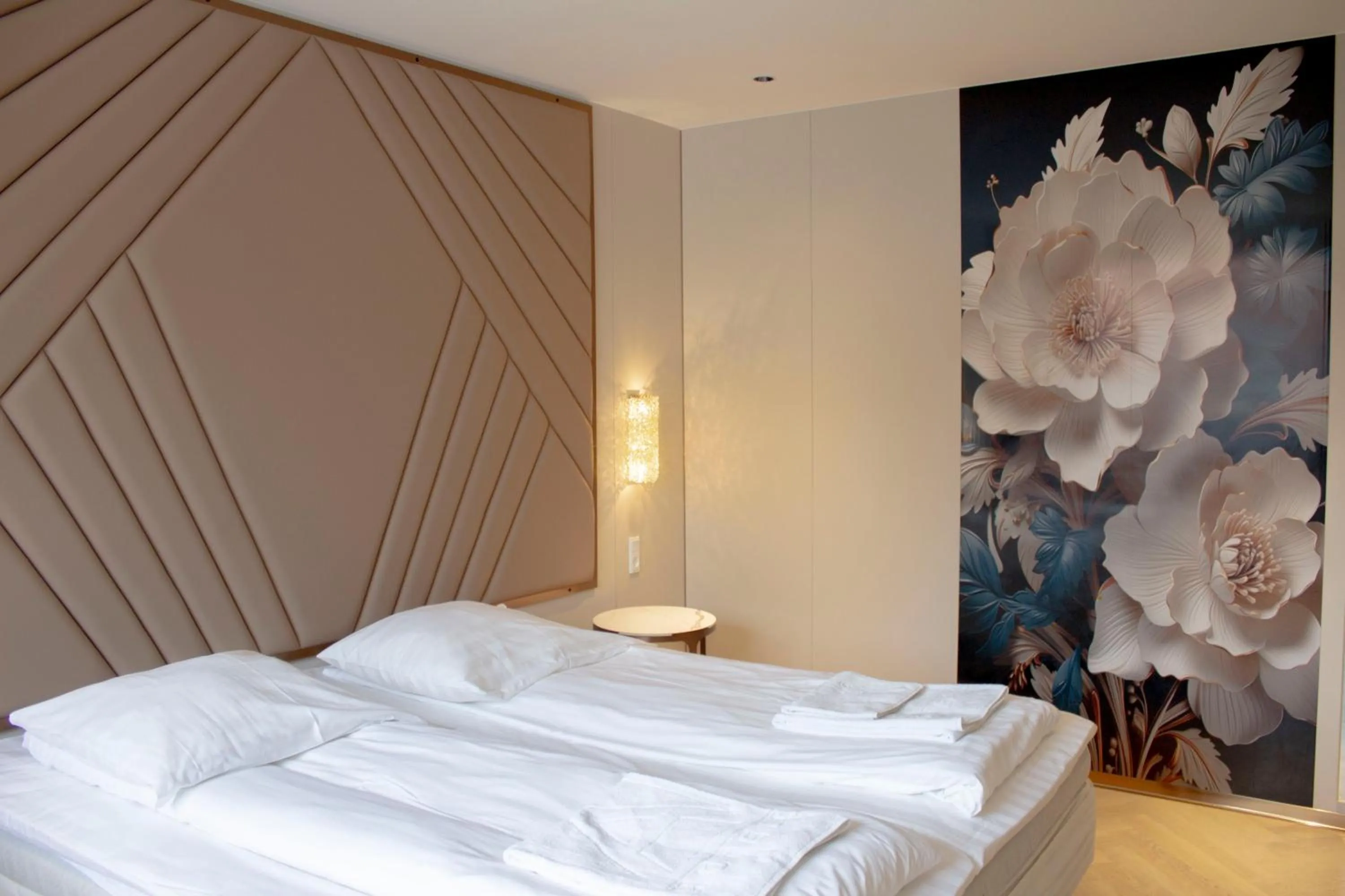 Bedroom, Bed in A Hotels Roskilde