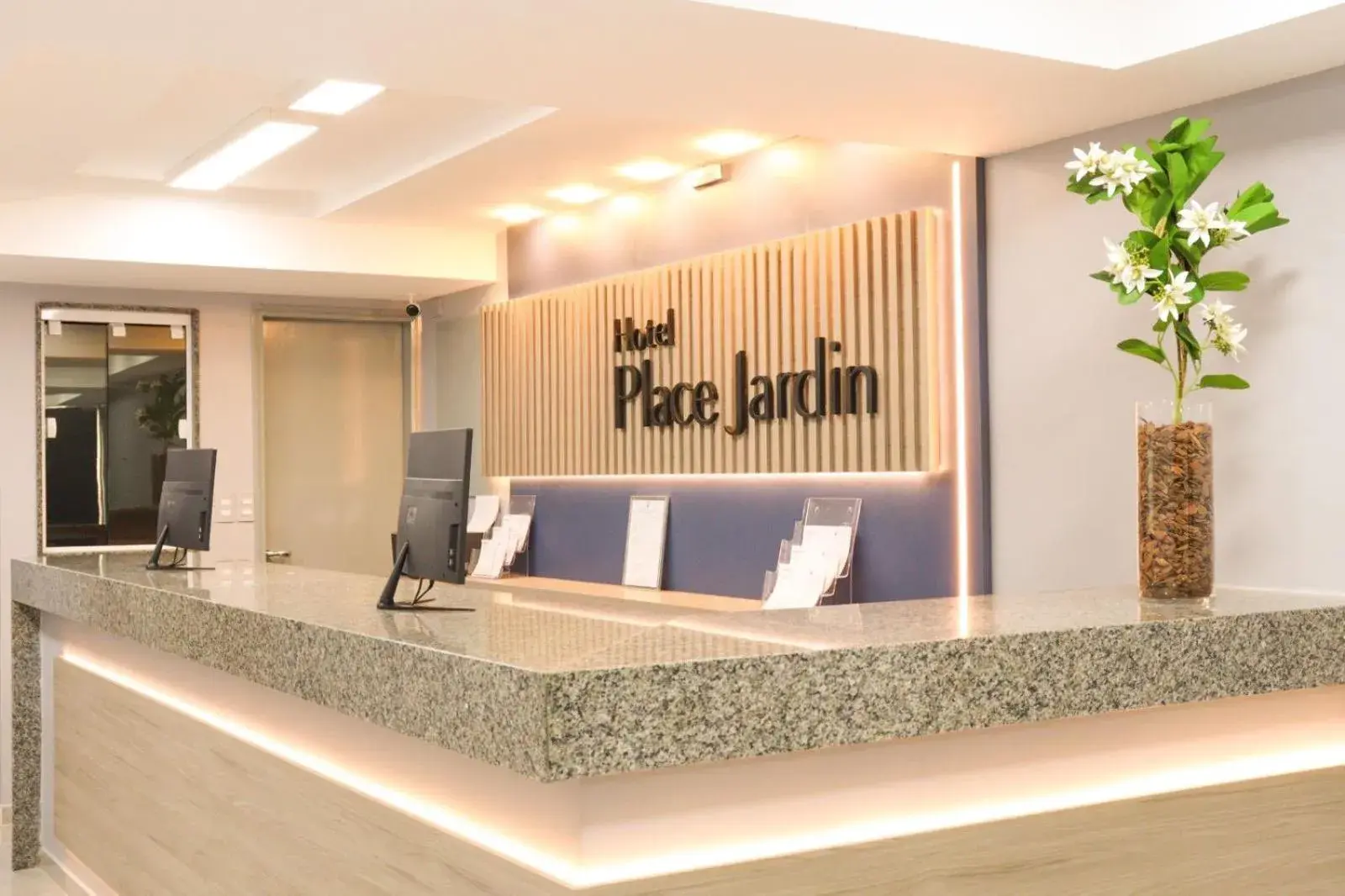 Hotel Place Jardin Hotel Place Jardin
