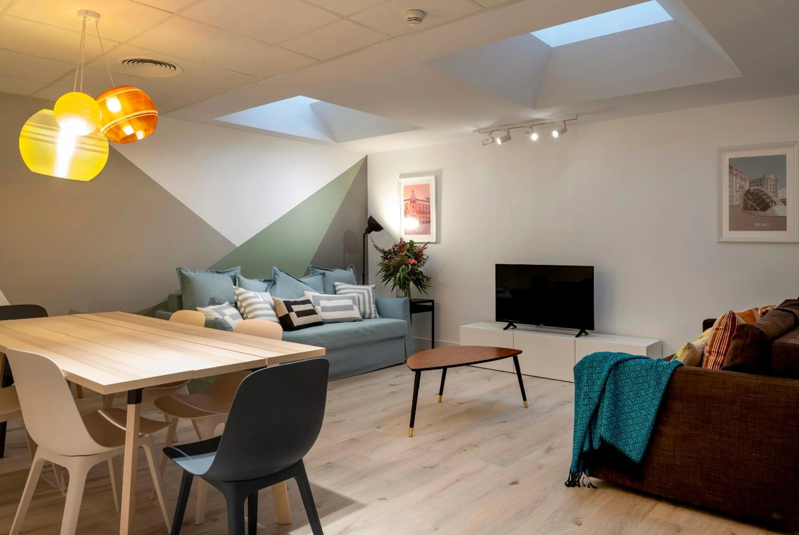 TV and multimedia in Santiago Apartments Bilbao