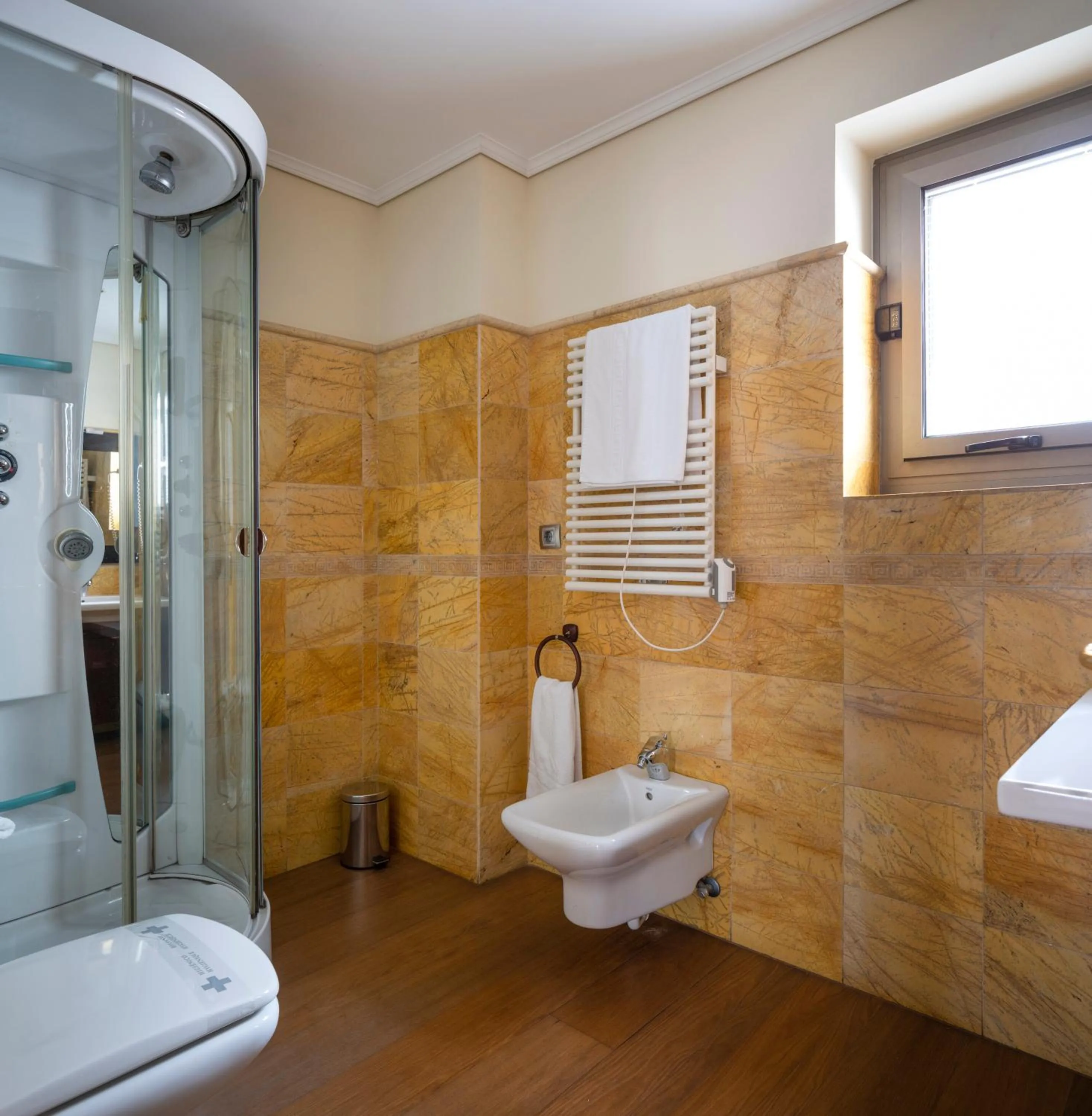 Bathroom in Santiago Apartments Bilbao