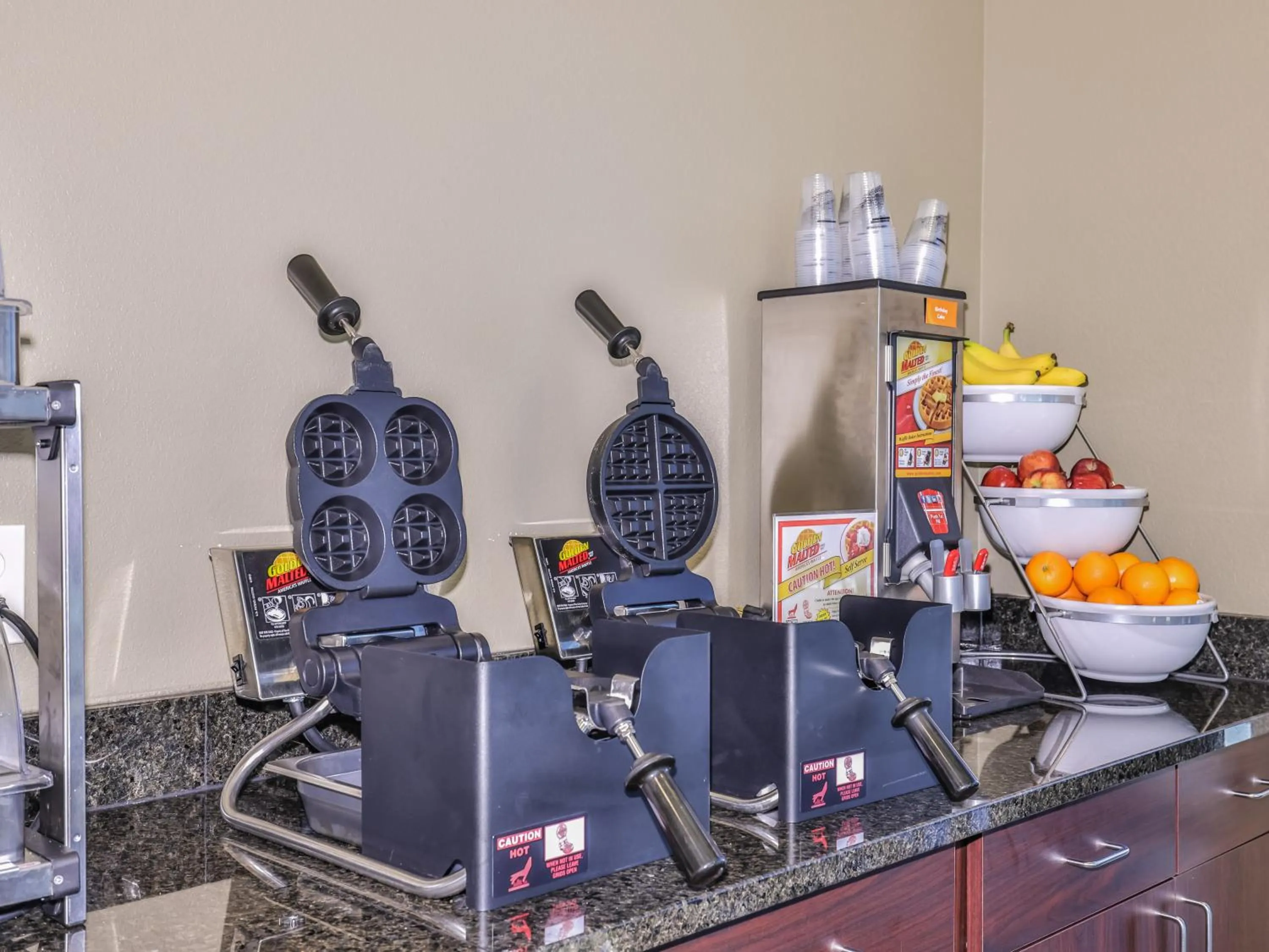 Breakfast in Cobblestone Hotel & Suites - Rhinelander