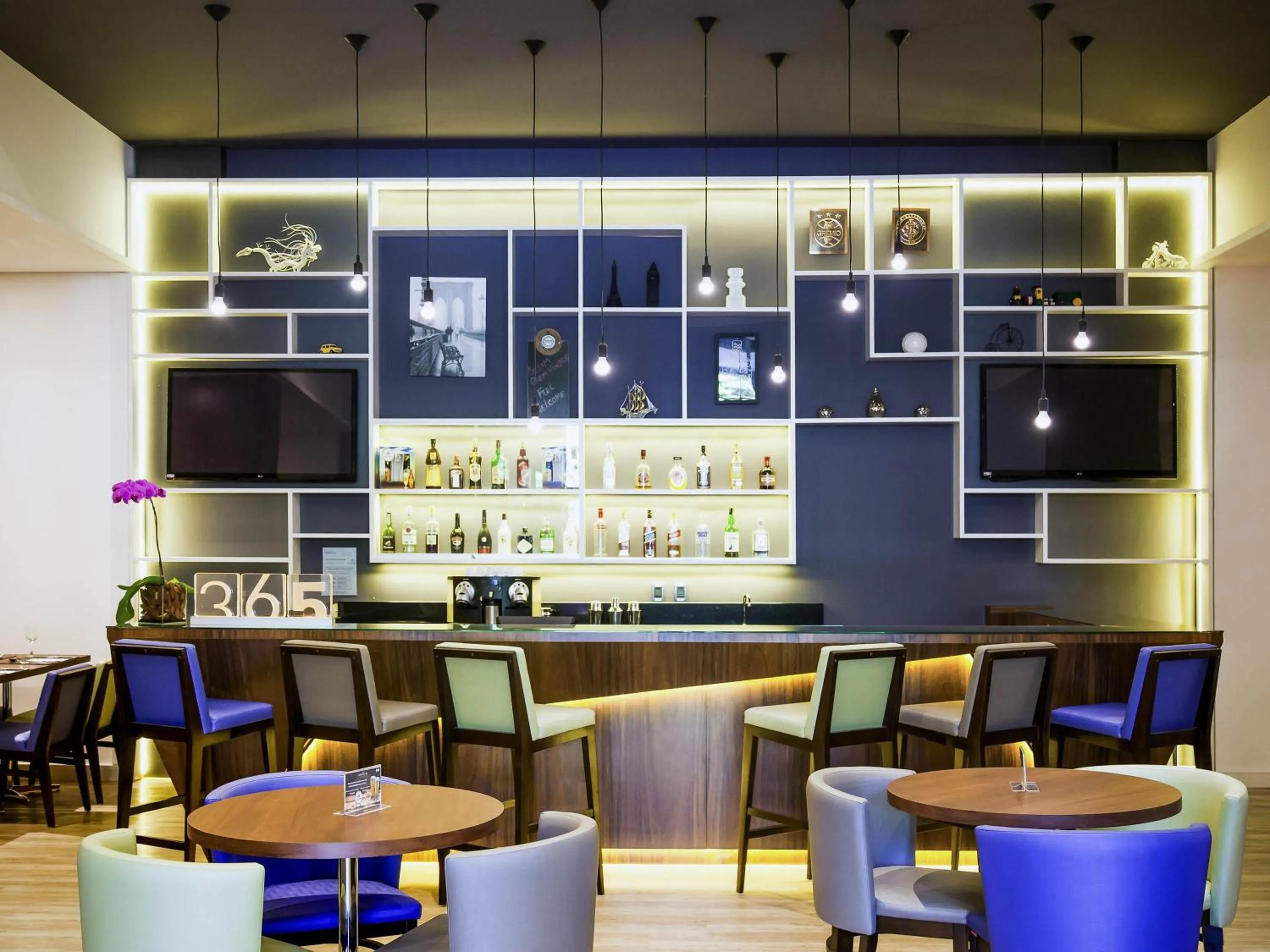 Restaurant/places to eat in Novotel Porto Alegre Tres Figueiras