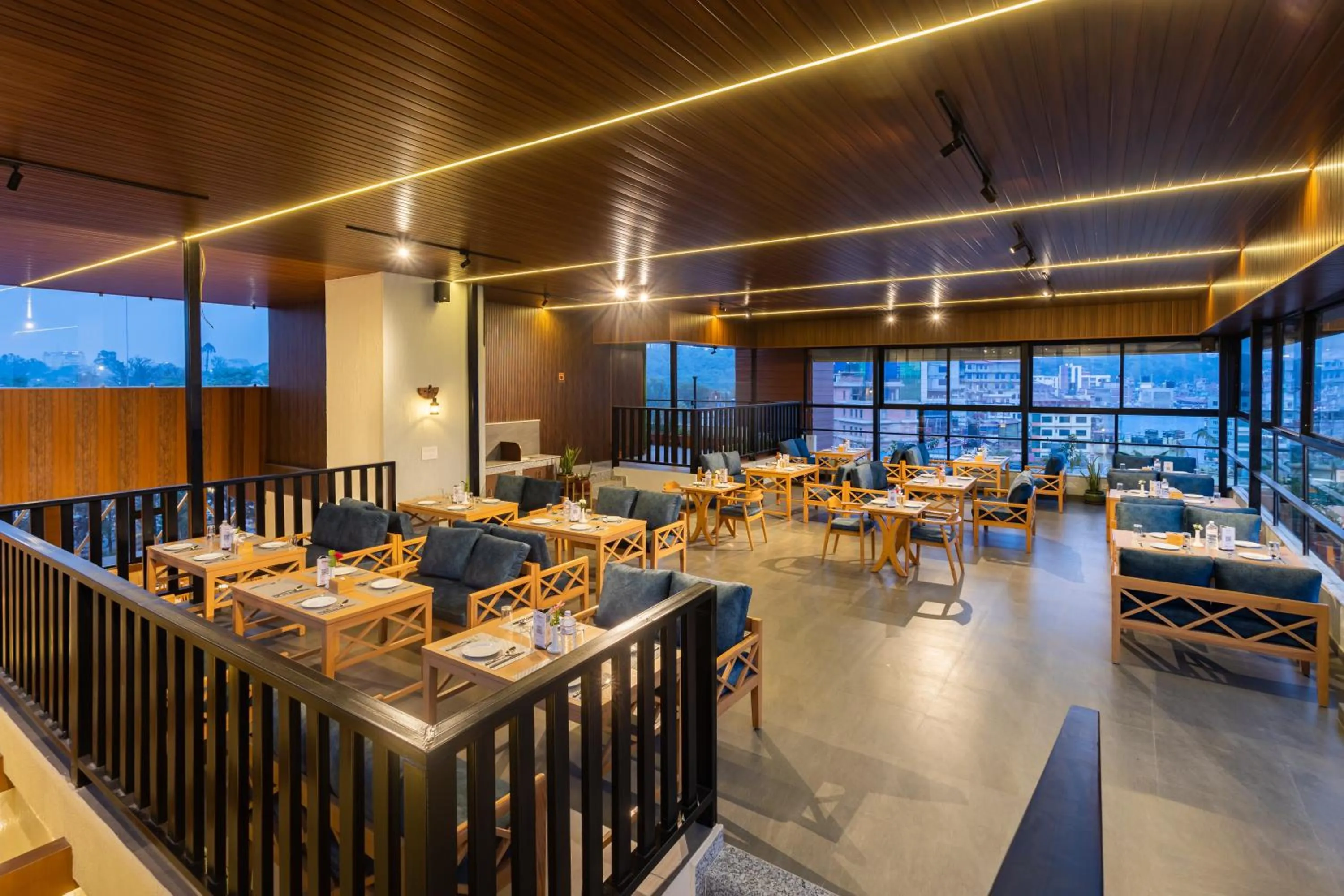 Restaurant/places to eat in Hotel Crystal Pashupati