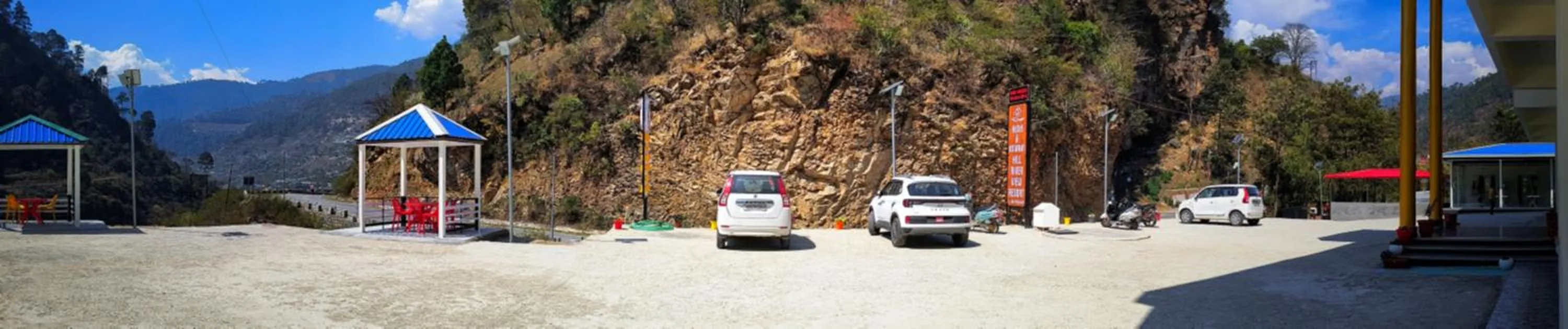 Parking in Hotel Hill River View Resort