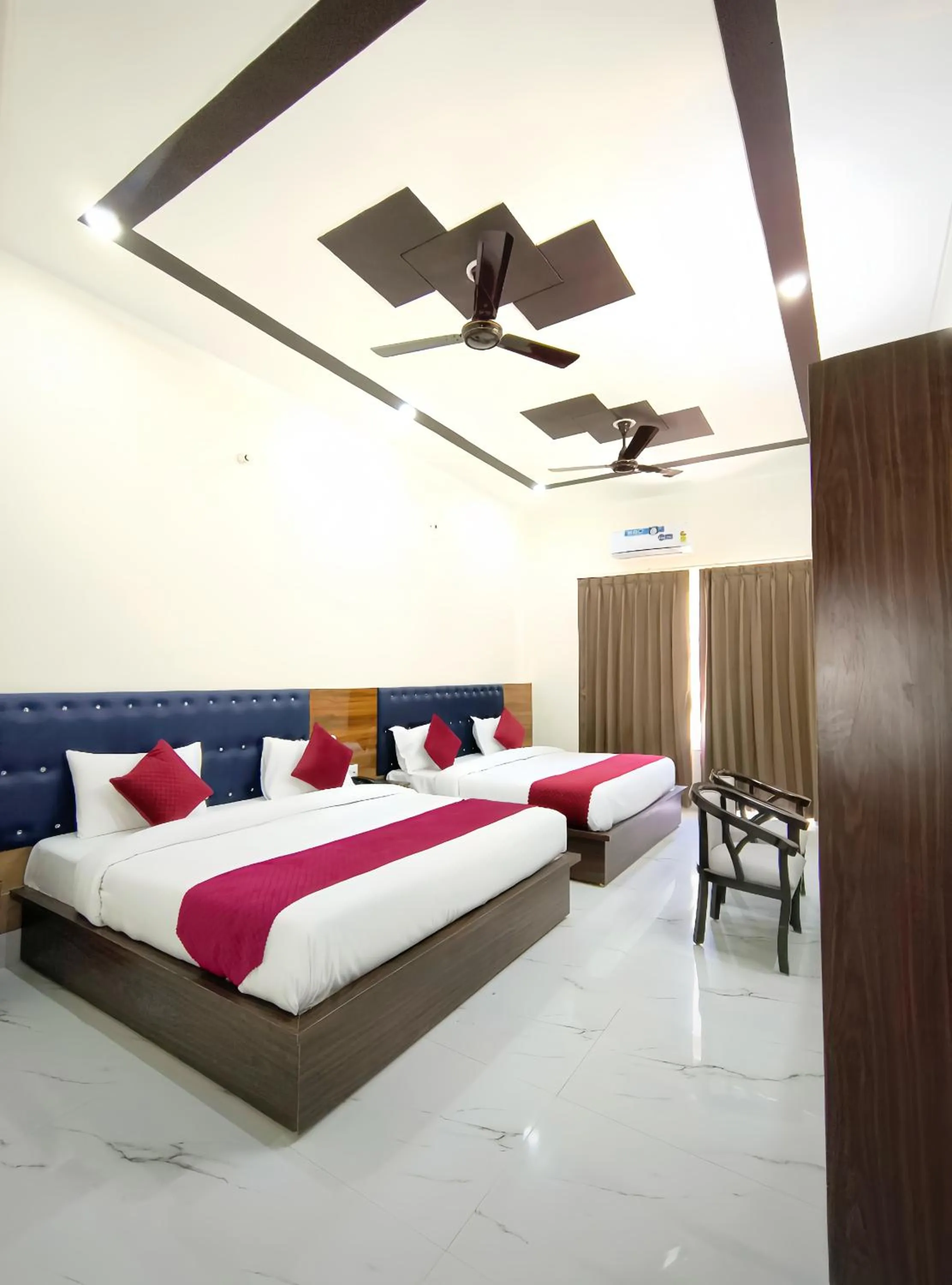 Bed in Hotel Hill River View Resort