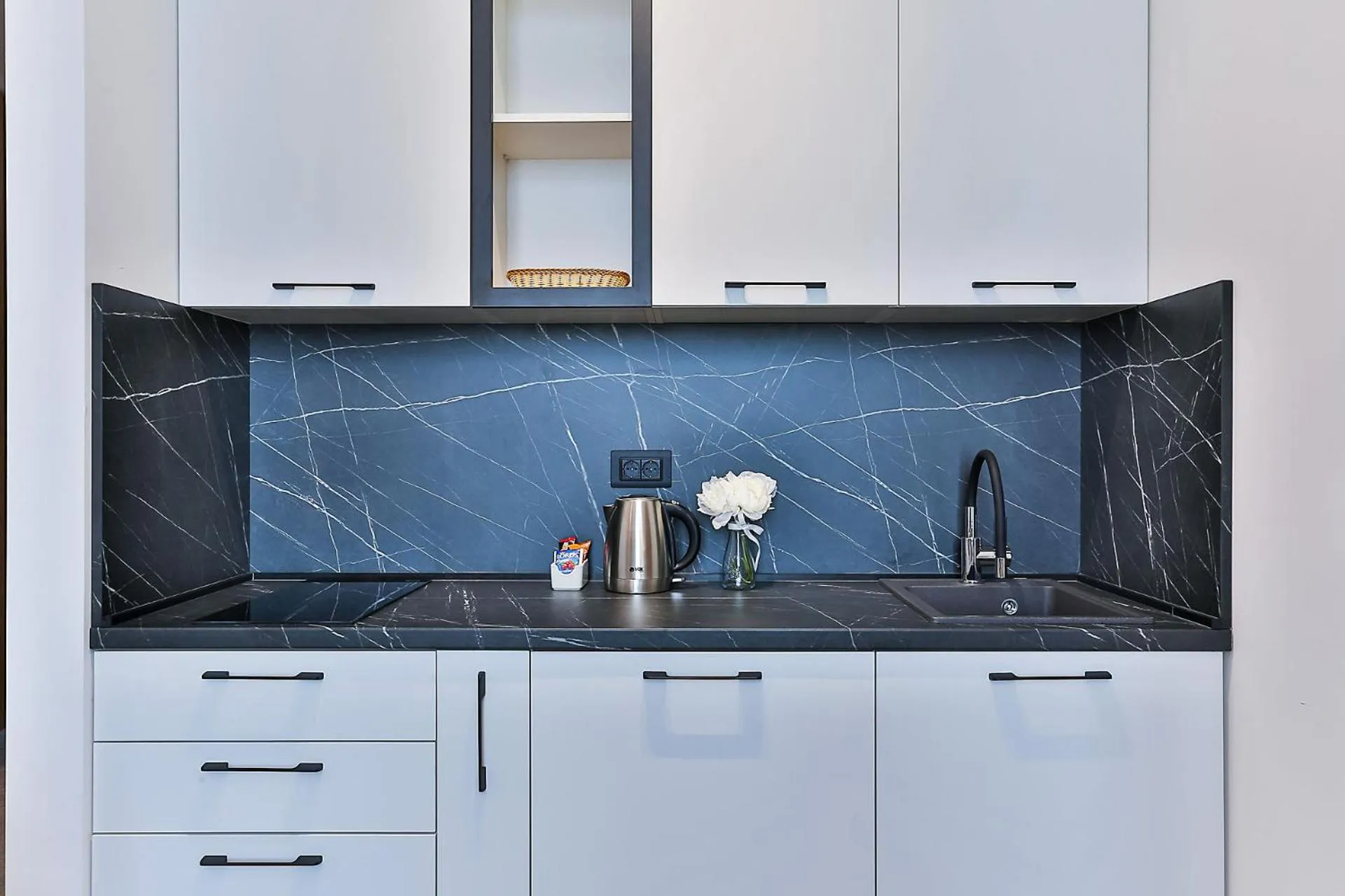 Kitchen or kitchenette in Hotel Boka