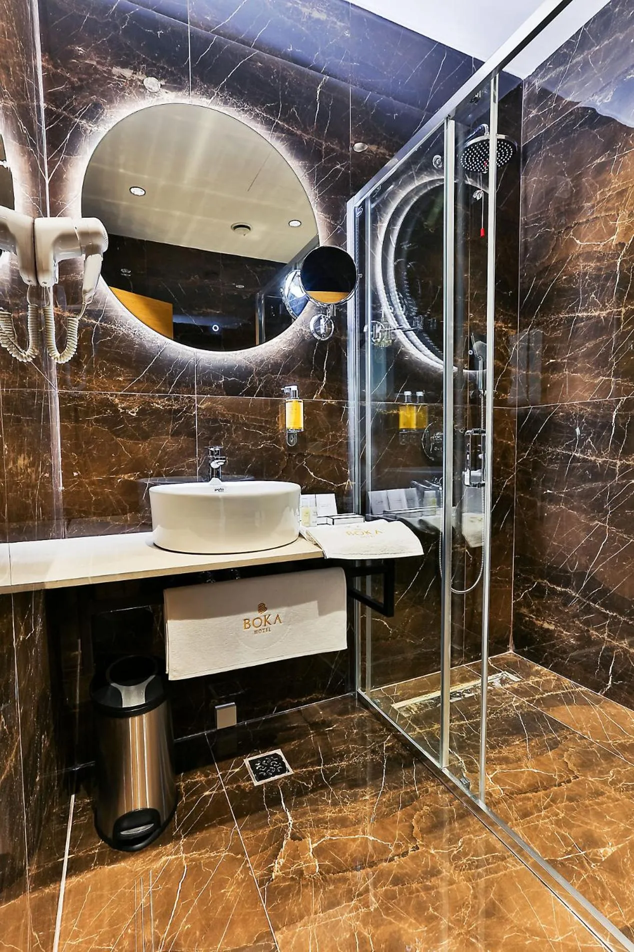 Shower in Hotel Boka