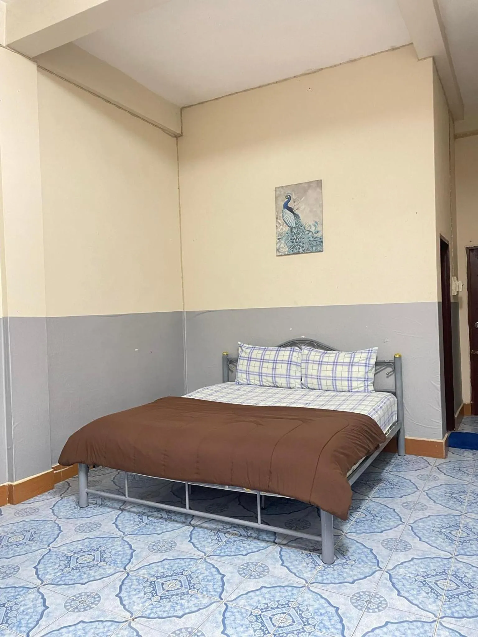 Bed in Mabuhay Guest House, Thai Embassy Vientiane