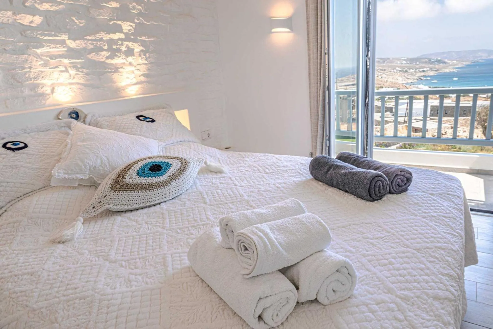 Bed in Mykonian Kazarte