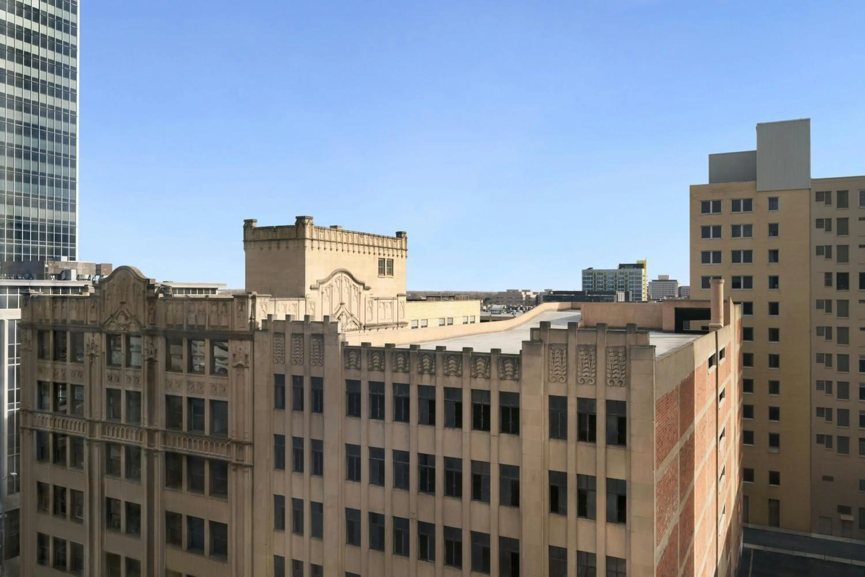 Photo of the whole room in Aloft Indianapolis Downtown