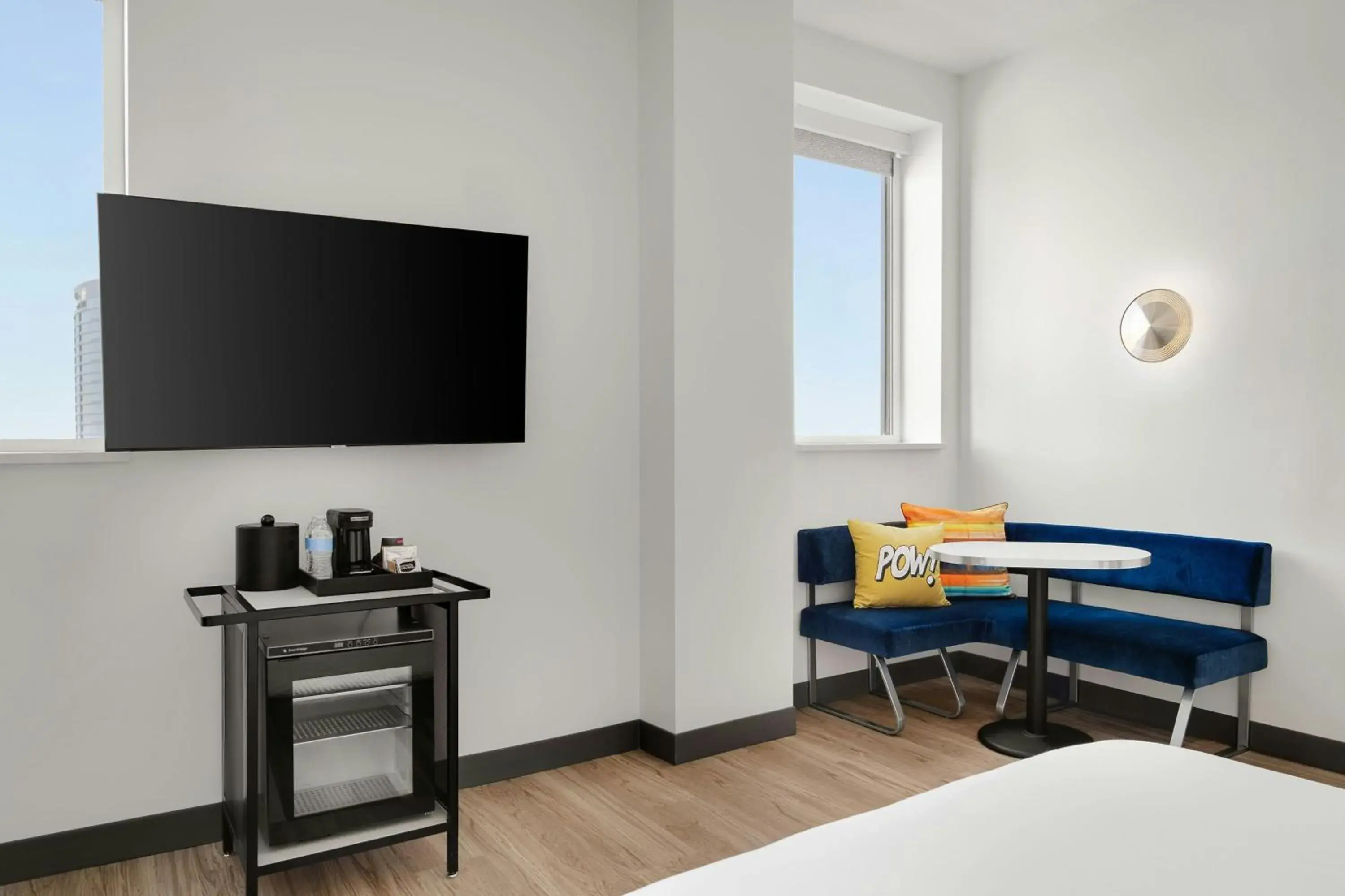 Skyline View, Guest room, 2 Queen (Mobility Accessible w/ Roll-in Shower) in Aloft Indianapolis Downtown Skyline View, Guest room, 2 Queen (Mobility Accessible w/ Roll-in Shower) in Aloft Indianapolis Downtown