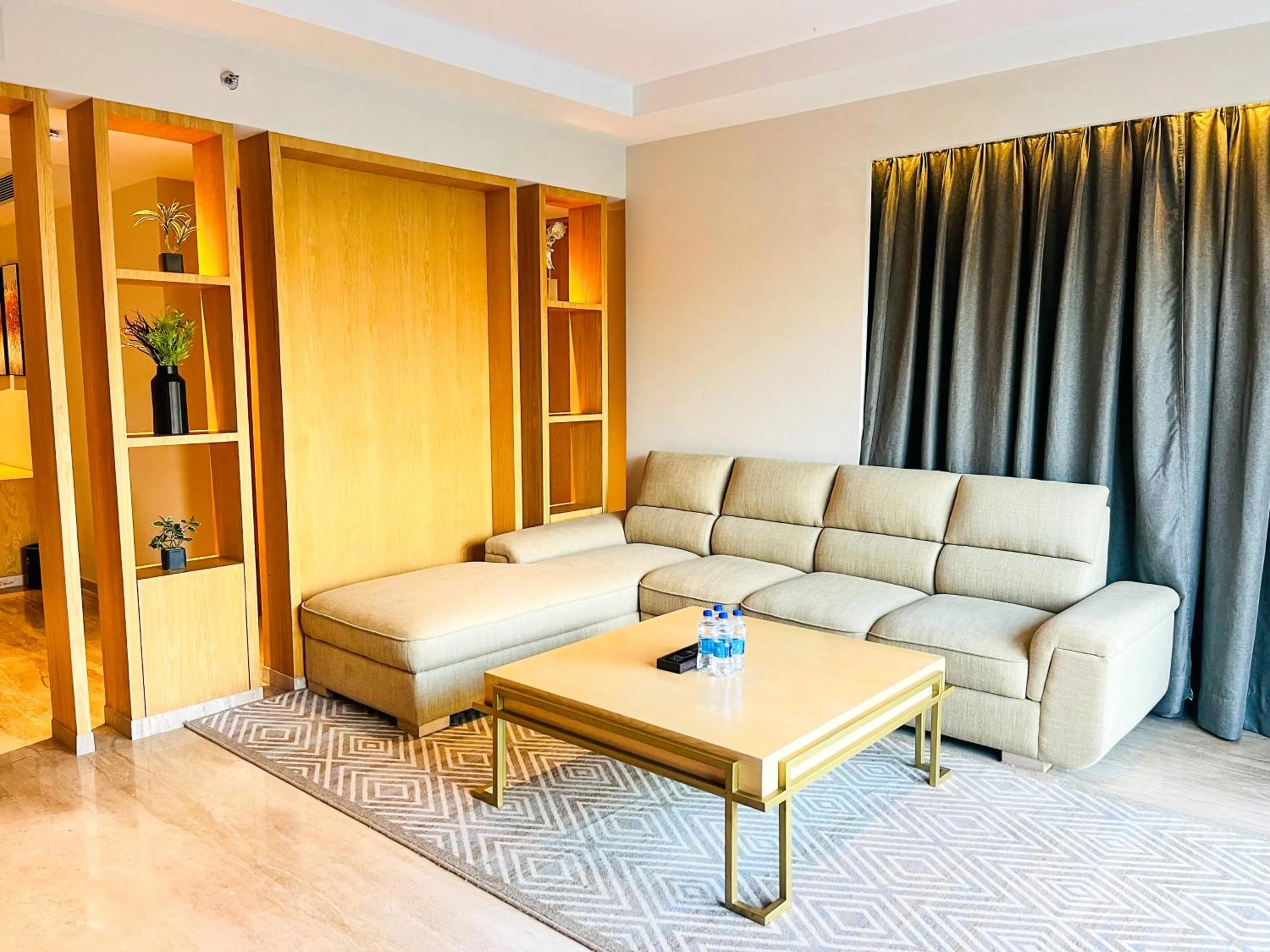 Living room in Katra Marriott Resort & Spa