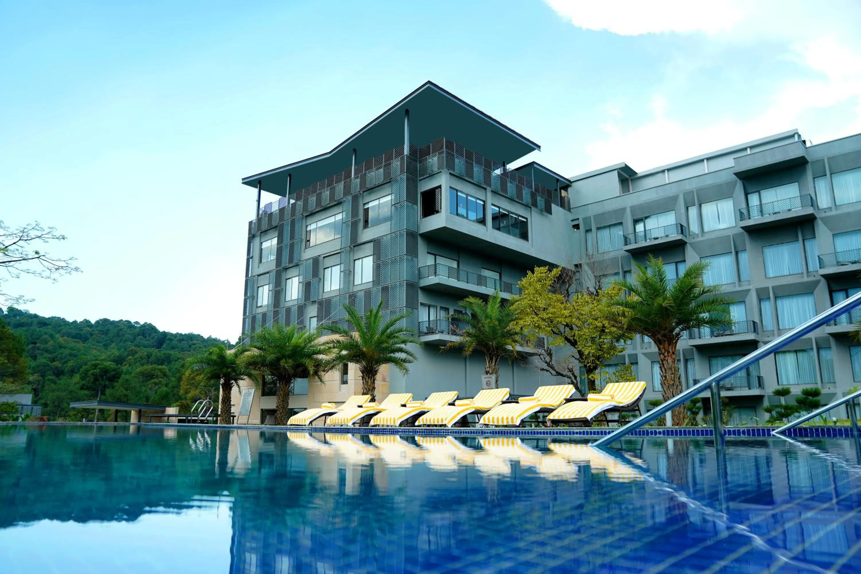 Swimming pool in Katra Marriott Resort & Spa