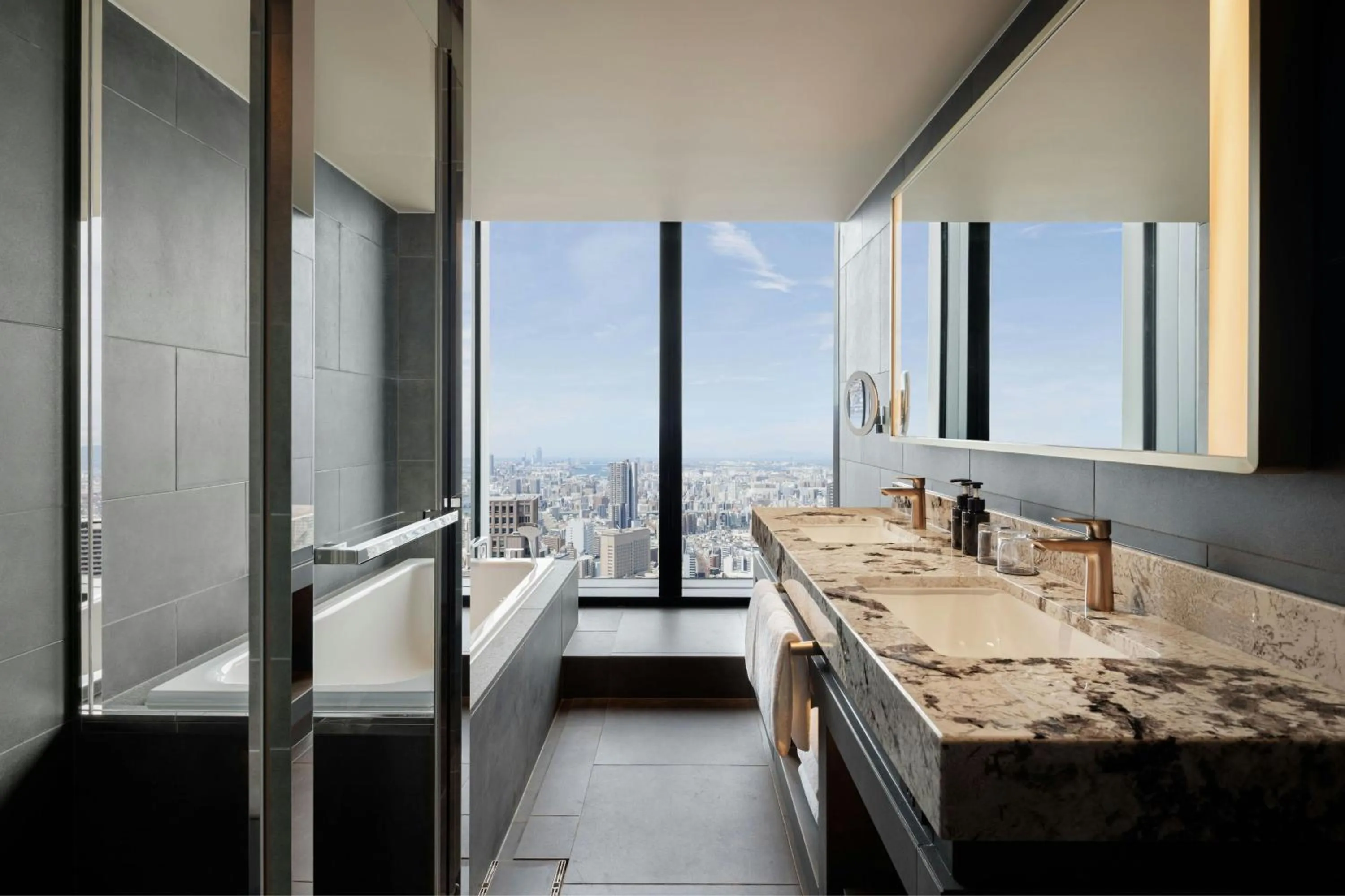 Bathroom in THE OSAKA STATION HOTEL, Autograph Collection