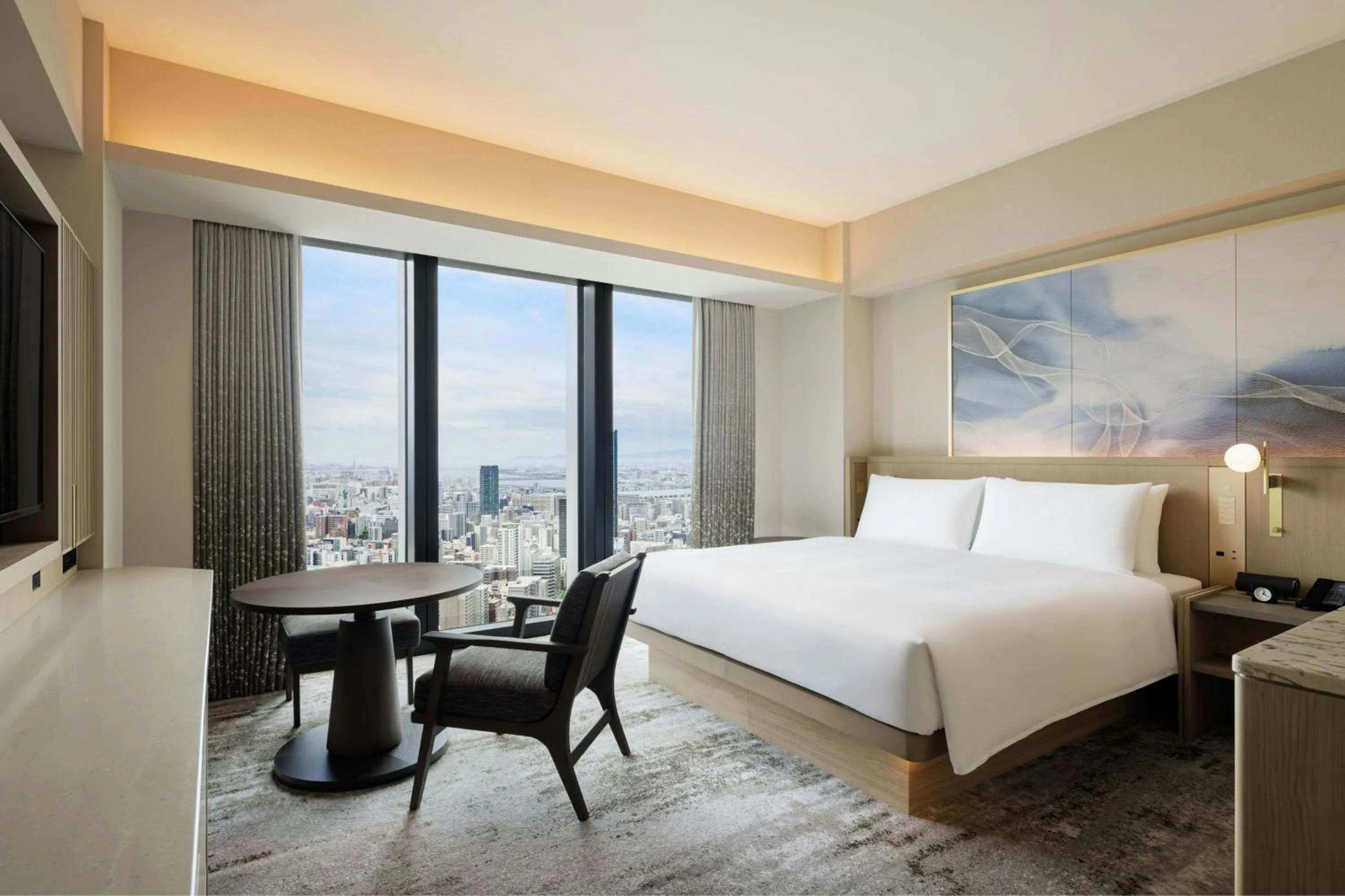 Photo of the whole room, Bed in THE OSAKA STATION HOTEL, Autograph Collection