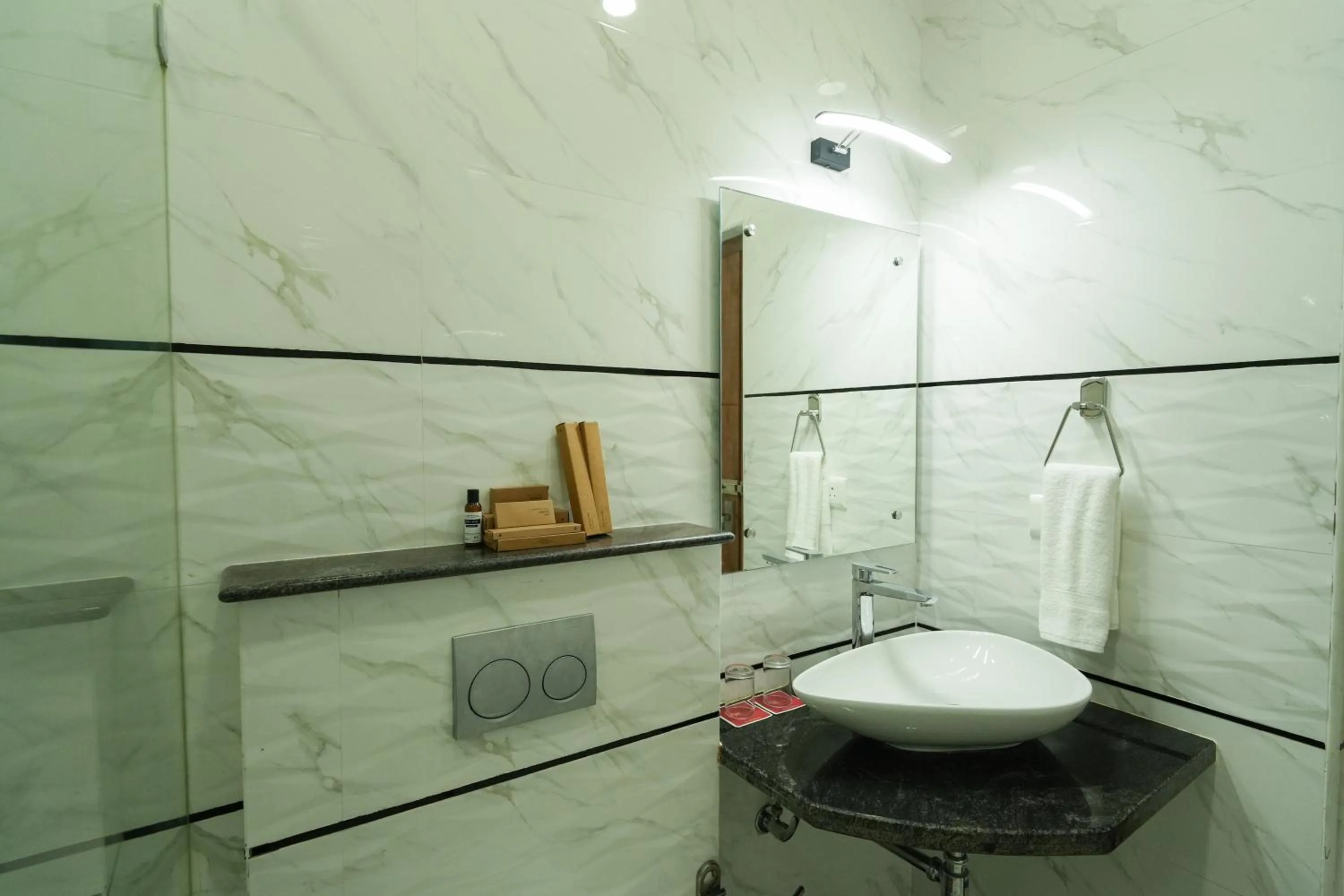 Shower in MGM Whispering Wind's Yelagiri