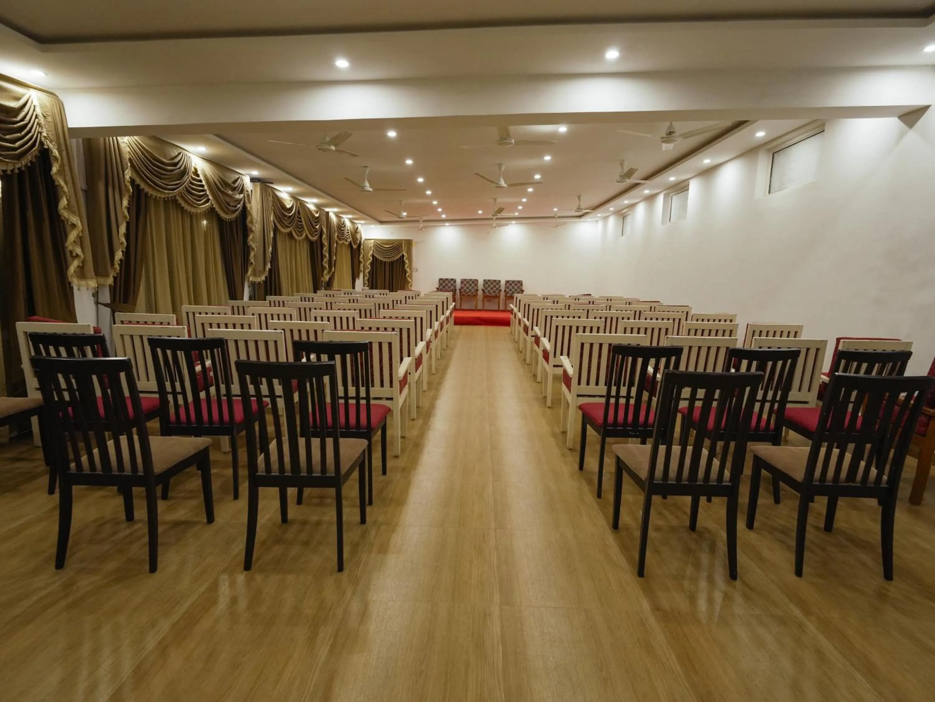 Banquet/Function facilities in MGM Whispering Wind's Yelagiri