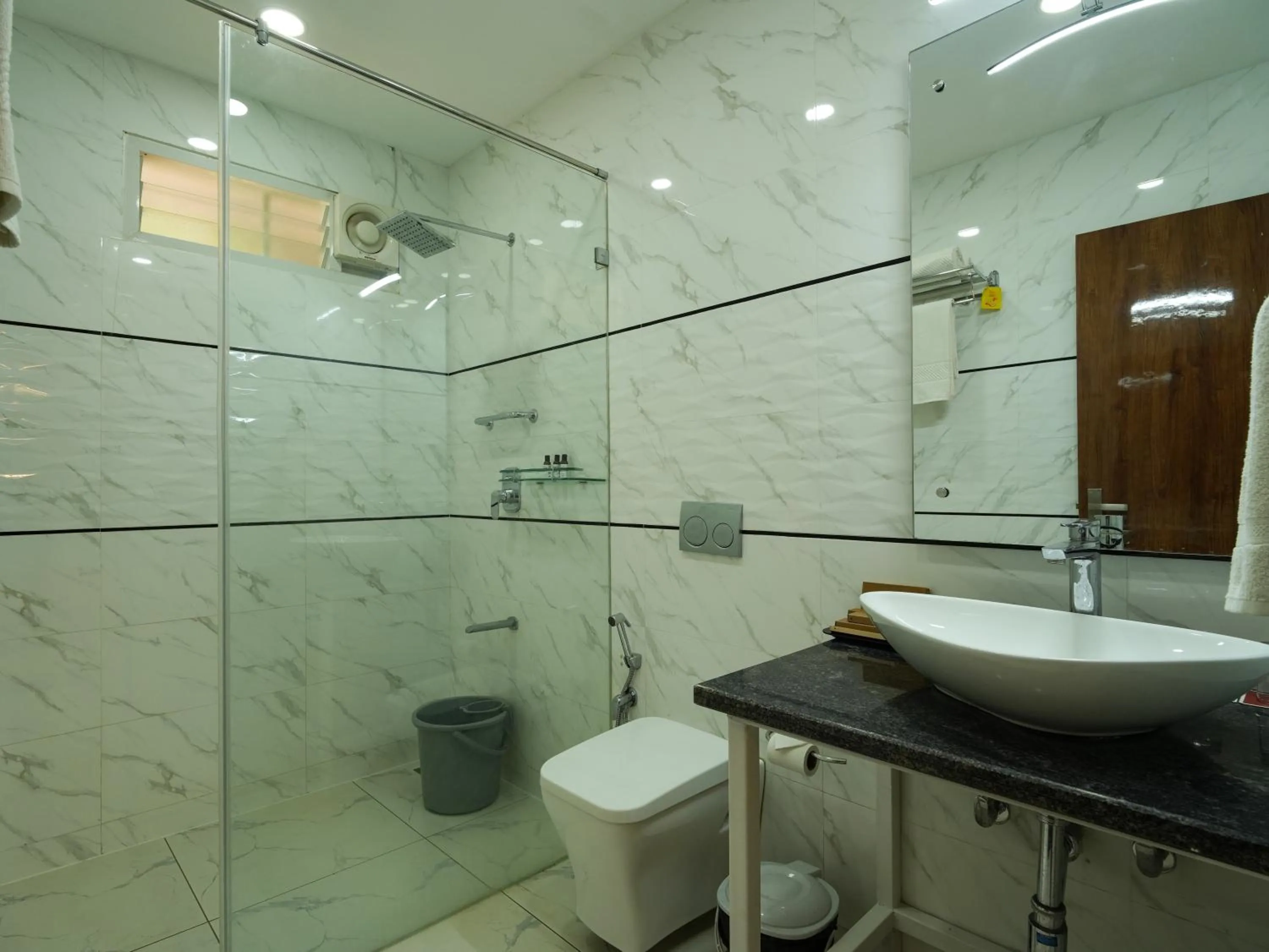 Shower in MGM Whispering Wind's Yelagiri