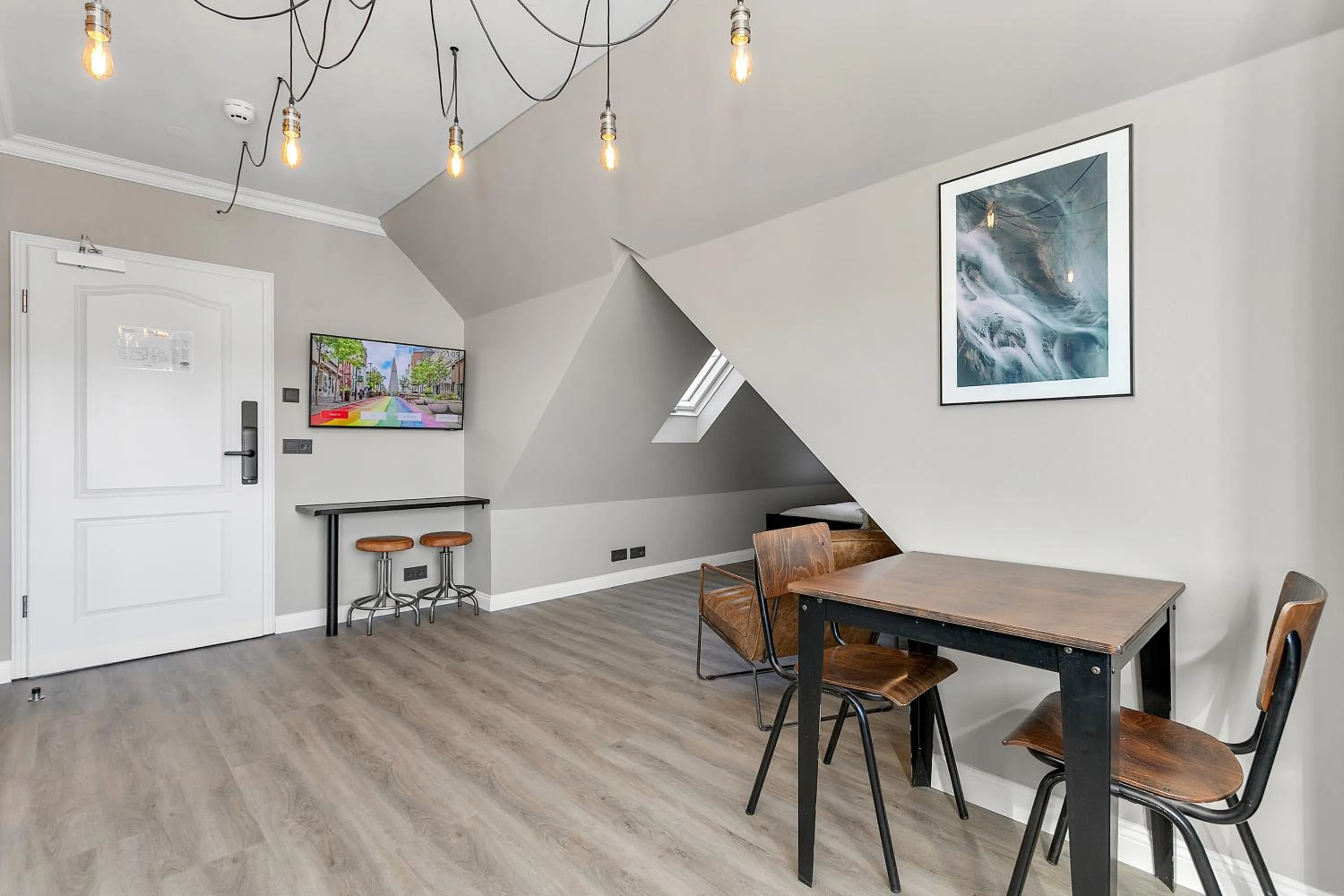 TV and multimedia in ODDSSON Downtown Hotel