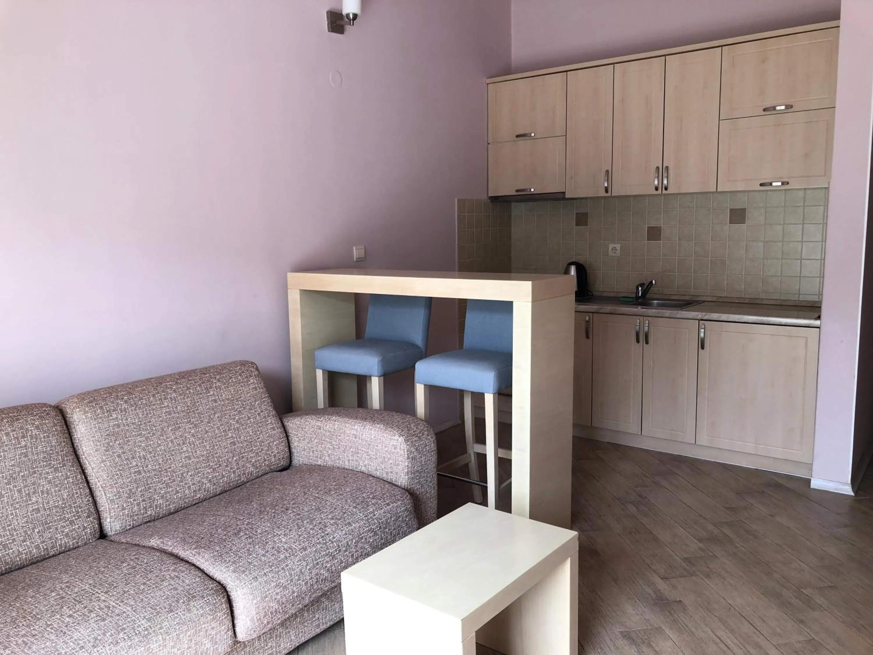 Kitchen or kitchenette in Turquoise Beachside Apartments