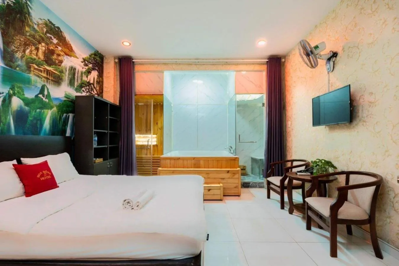 Bed in Hoa Hồng Hotel Ho Chi Minh City