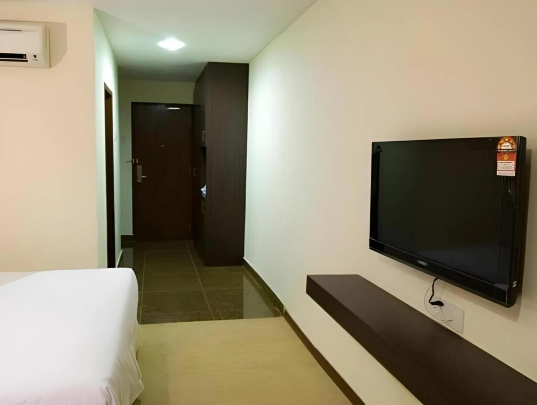 View (from property/room), Bed in Syaz Meridien Hotel