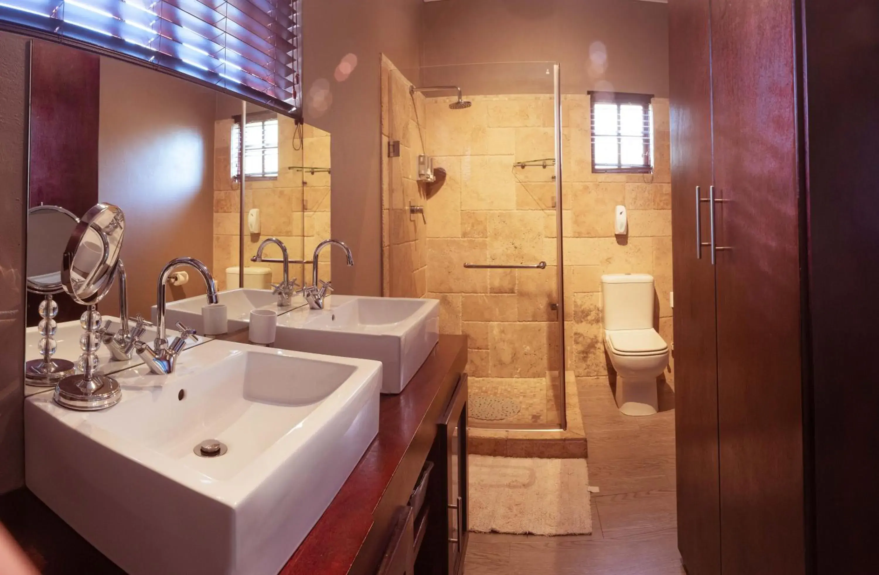 Deluxe Double or Twin Room with Garden View - single occupancy in Tuareg Guest House Deluxe Double or Twin Room with Garden View - single occupancy in Tuareg Guest House