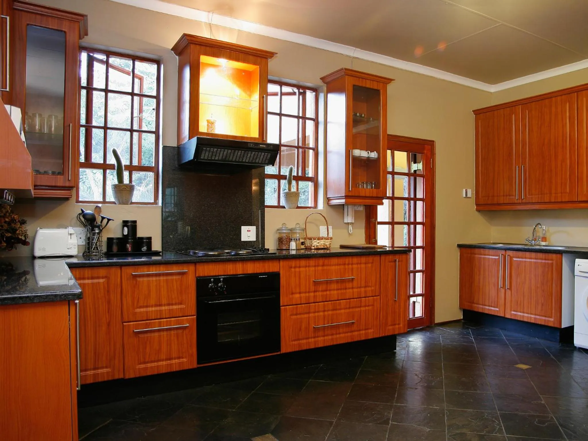 Kitchen or kitchenette in Tuareg Guest House
