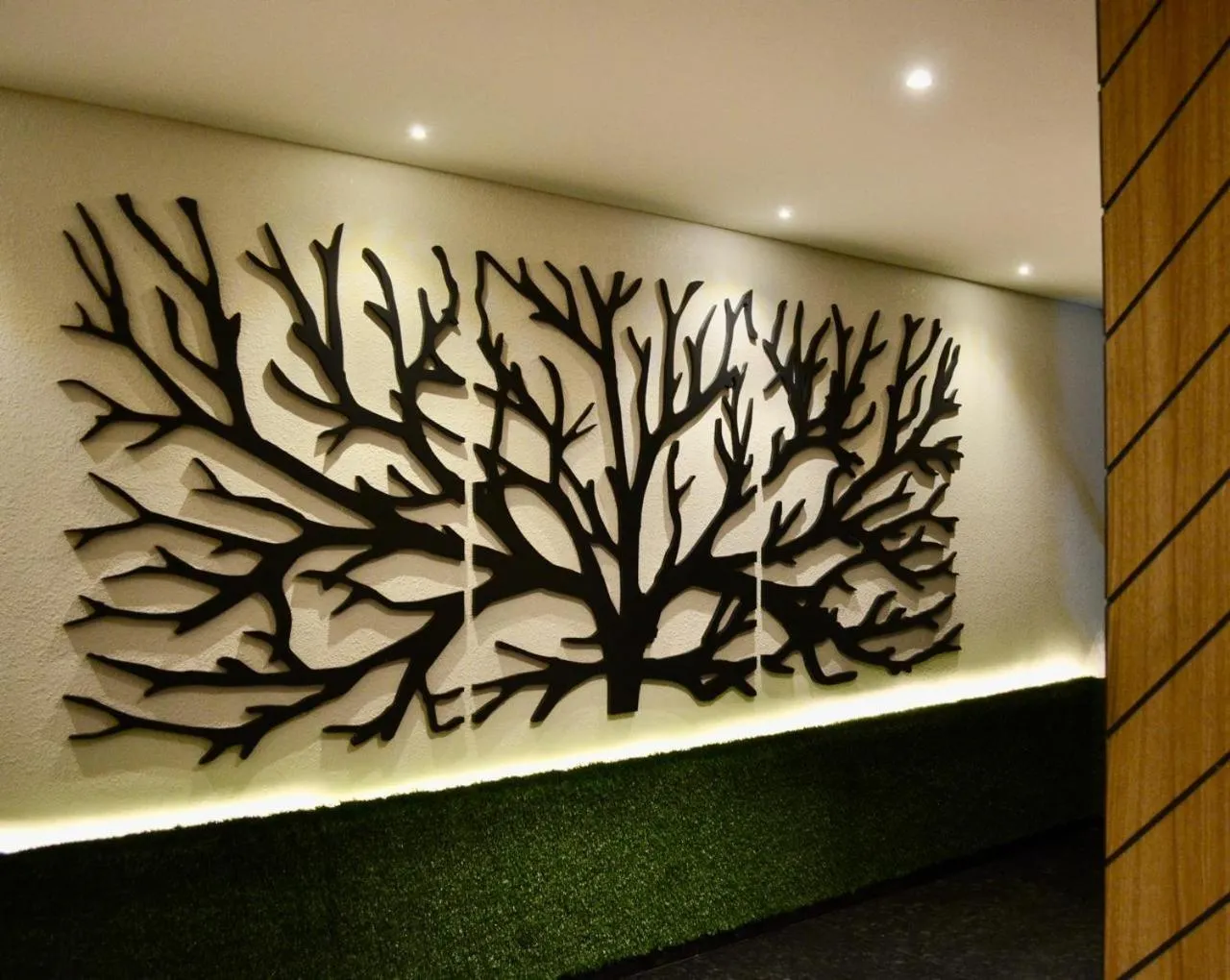 Decorative detail in CITY LAKE HOTEL