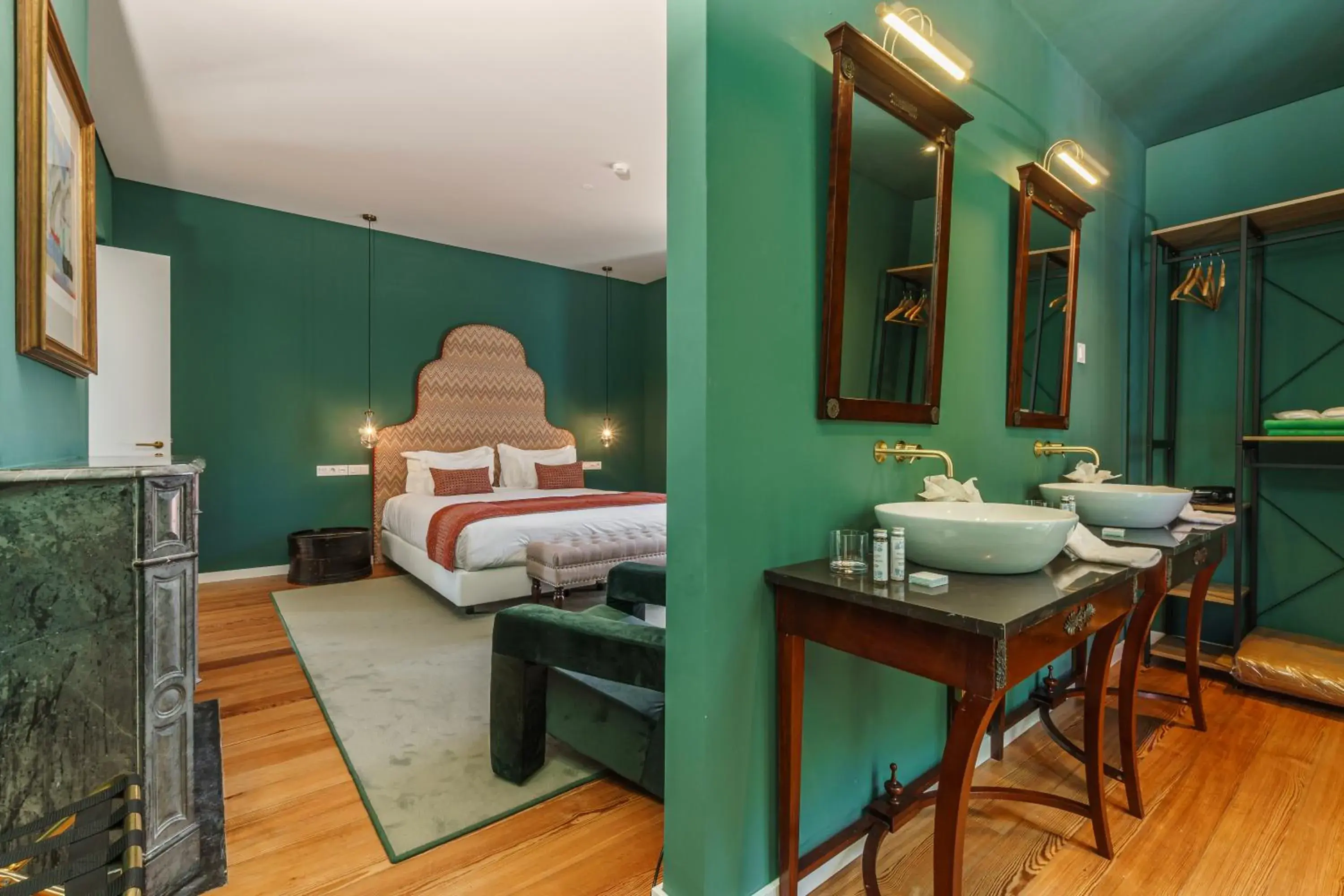 Suite in Solar dos Cantos Botanic House & Garden Suite in Solar dos Cantos Botanic House & Garden