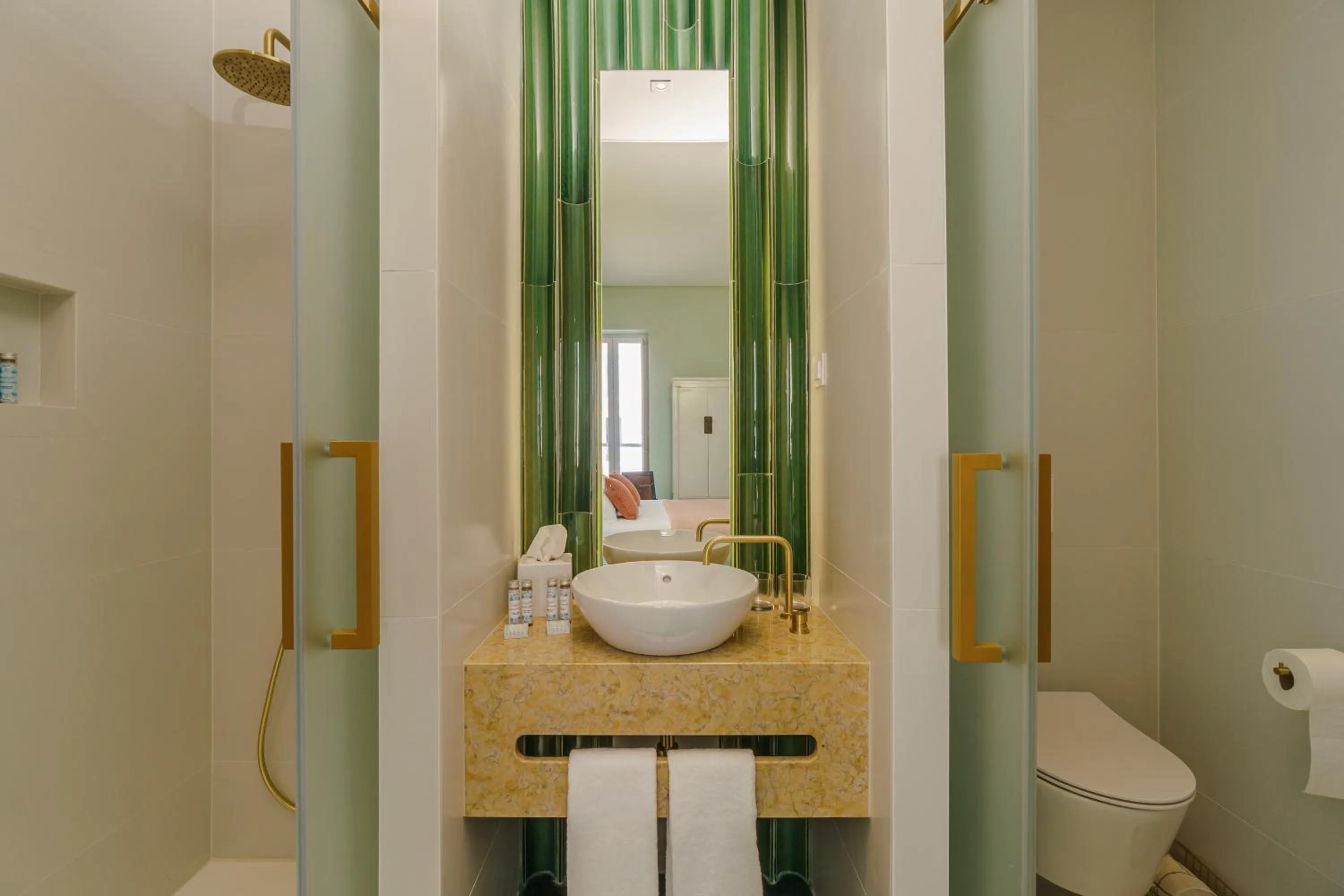 Toilet in Solar dos Cantos Botanic House & Garden