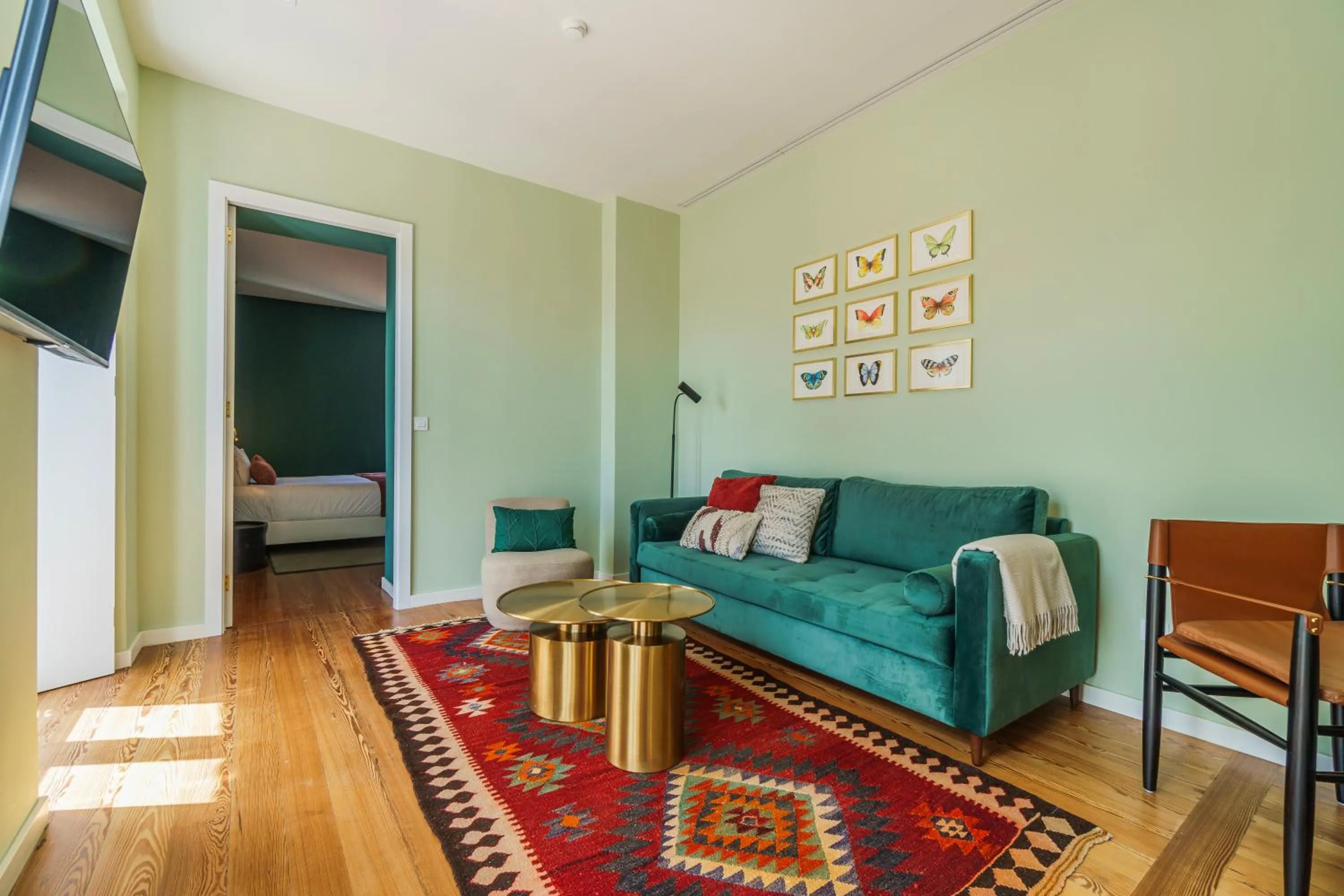 TV and multimedia in Solar dos Cantos Botanic House & Garden