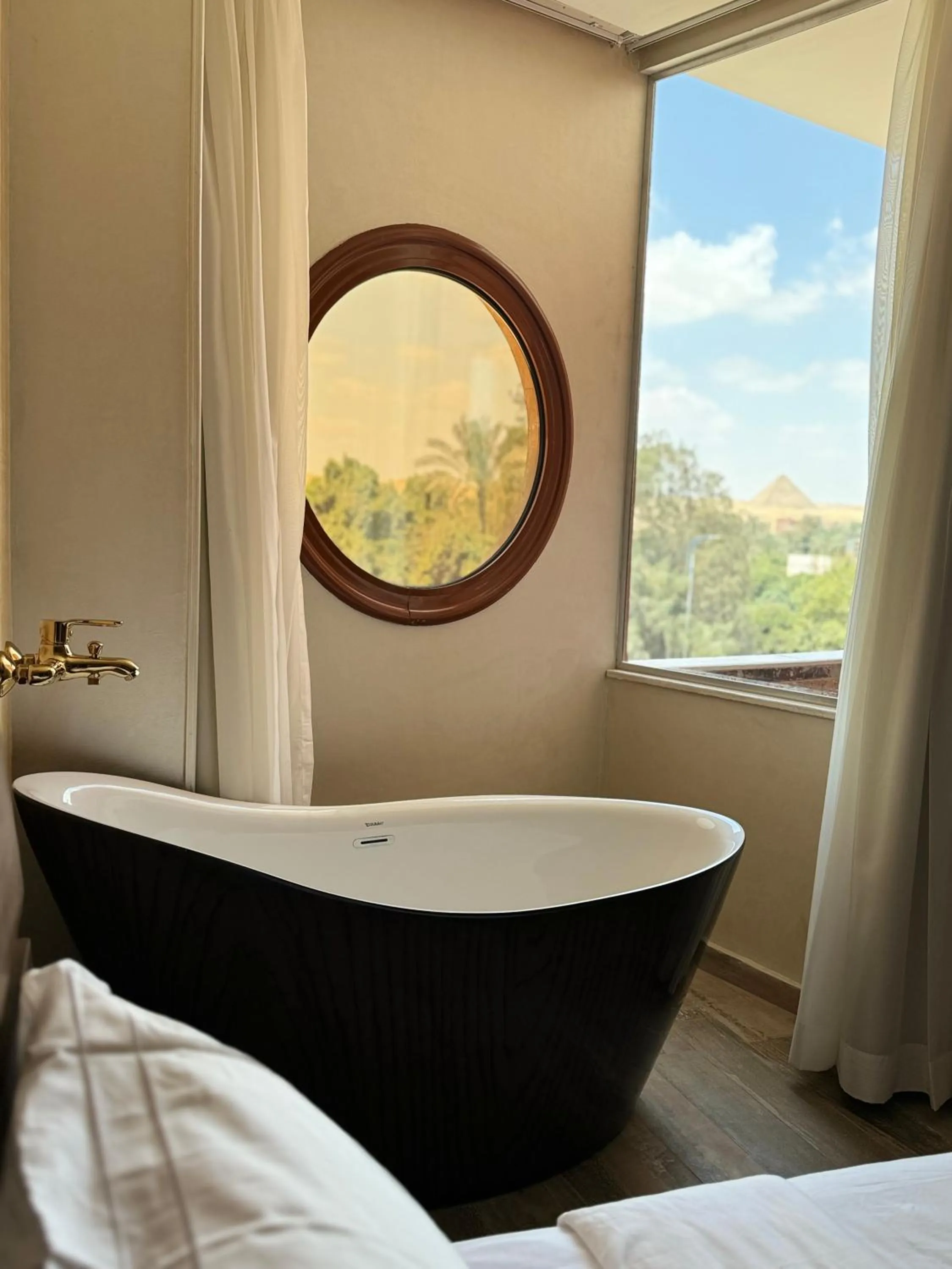 Bath in BrassAlmas Pyramids Hotel