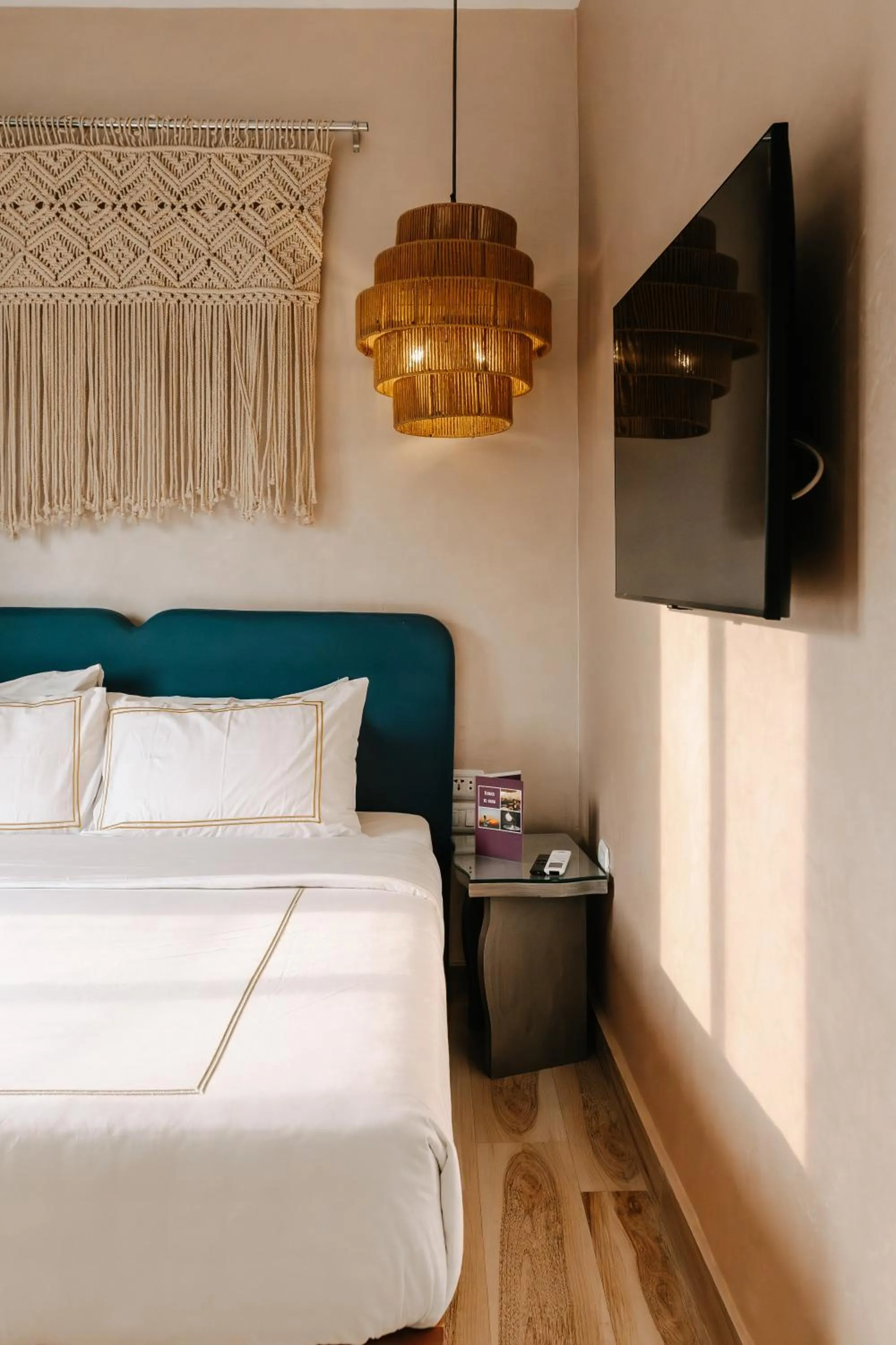 Bed in BrassAlmas Pyramids Hotel