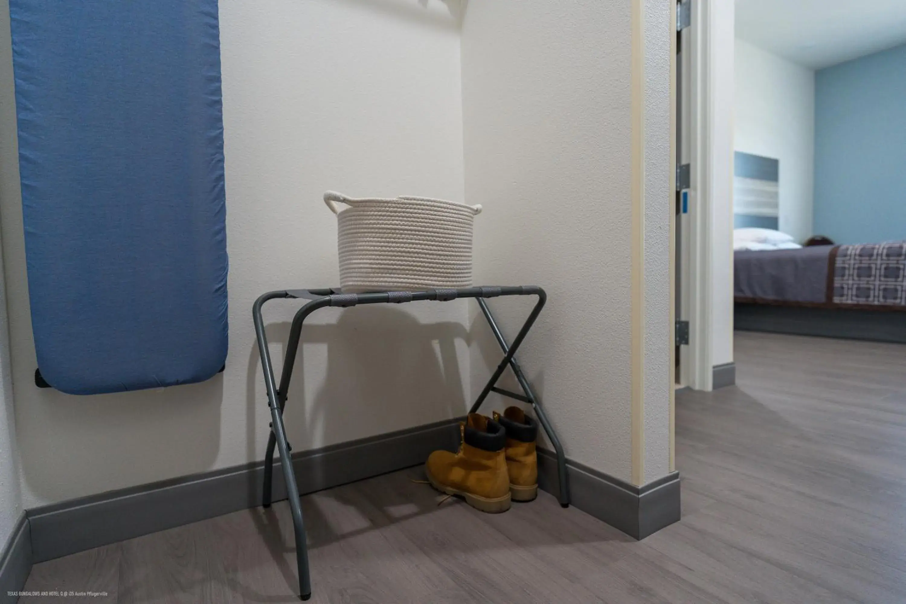 Budget Double Room in Texas Bungalows Hotel and Hotel Que at i35 Austin Pflugerville Budget Double Room in Texas Bungalows Hotel and Hotel Que at i35 Austin Pflugerville