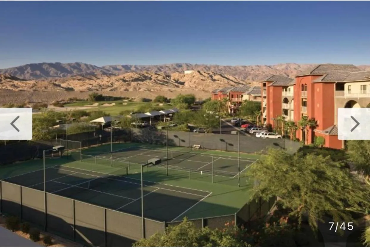 Tennis court in WorldMark Indio