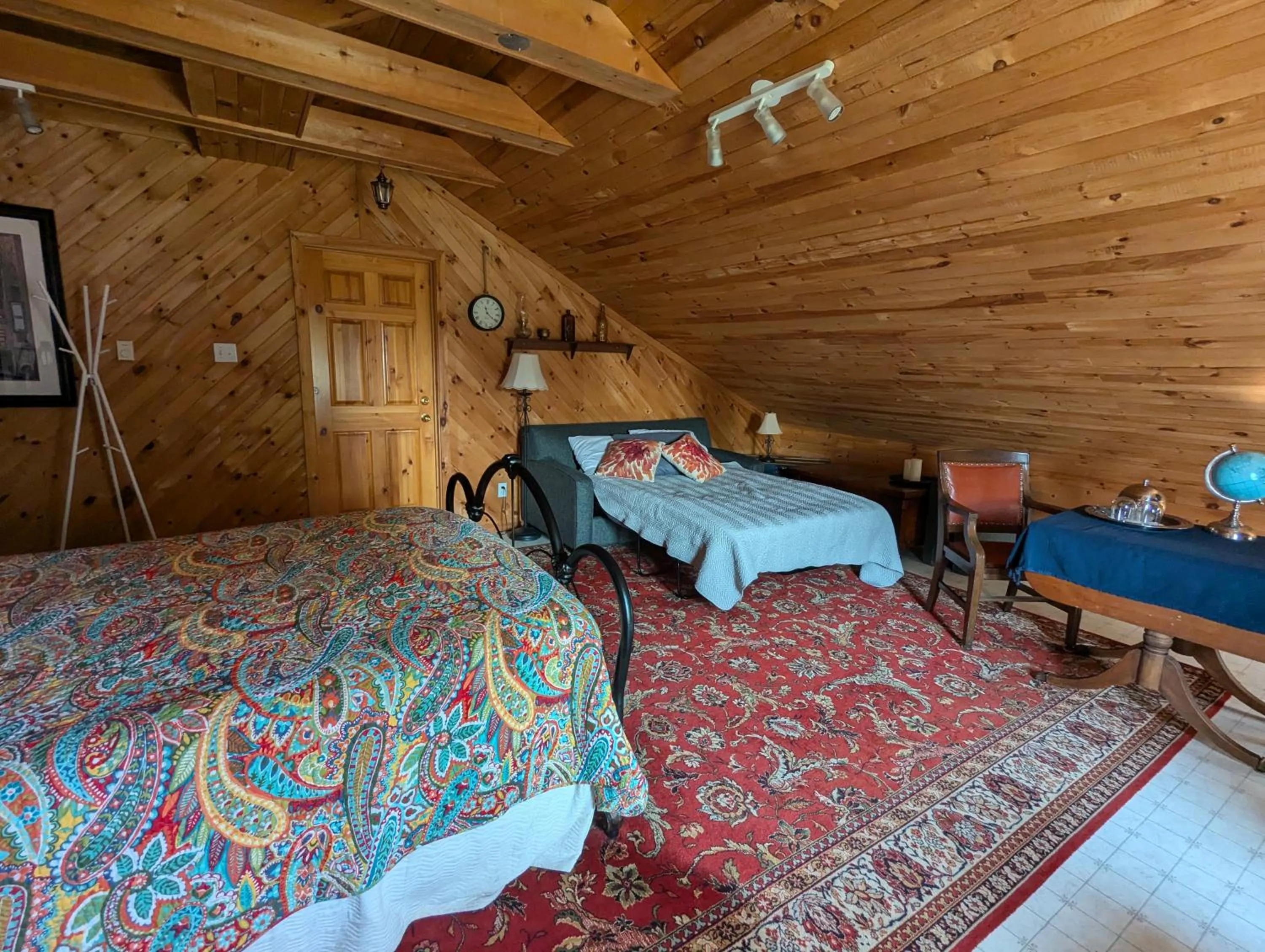 Photo of the whole room, Bed in The Parrsboro Mansion Inn