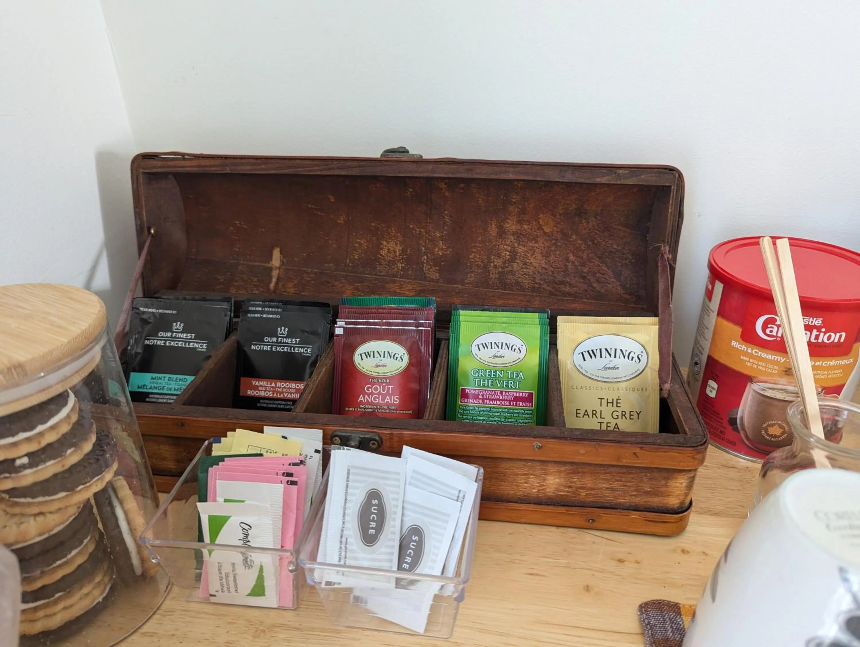 Coffee/tea facilities in The Parrsboro Mansion Inn