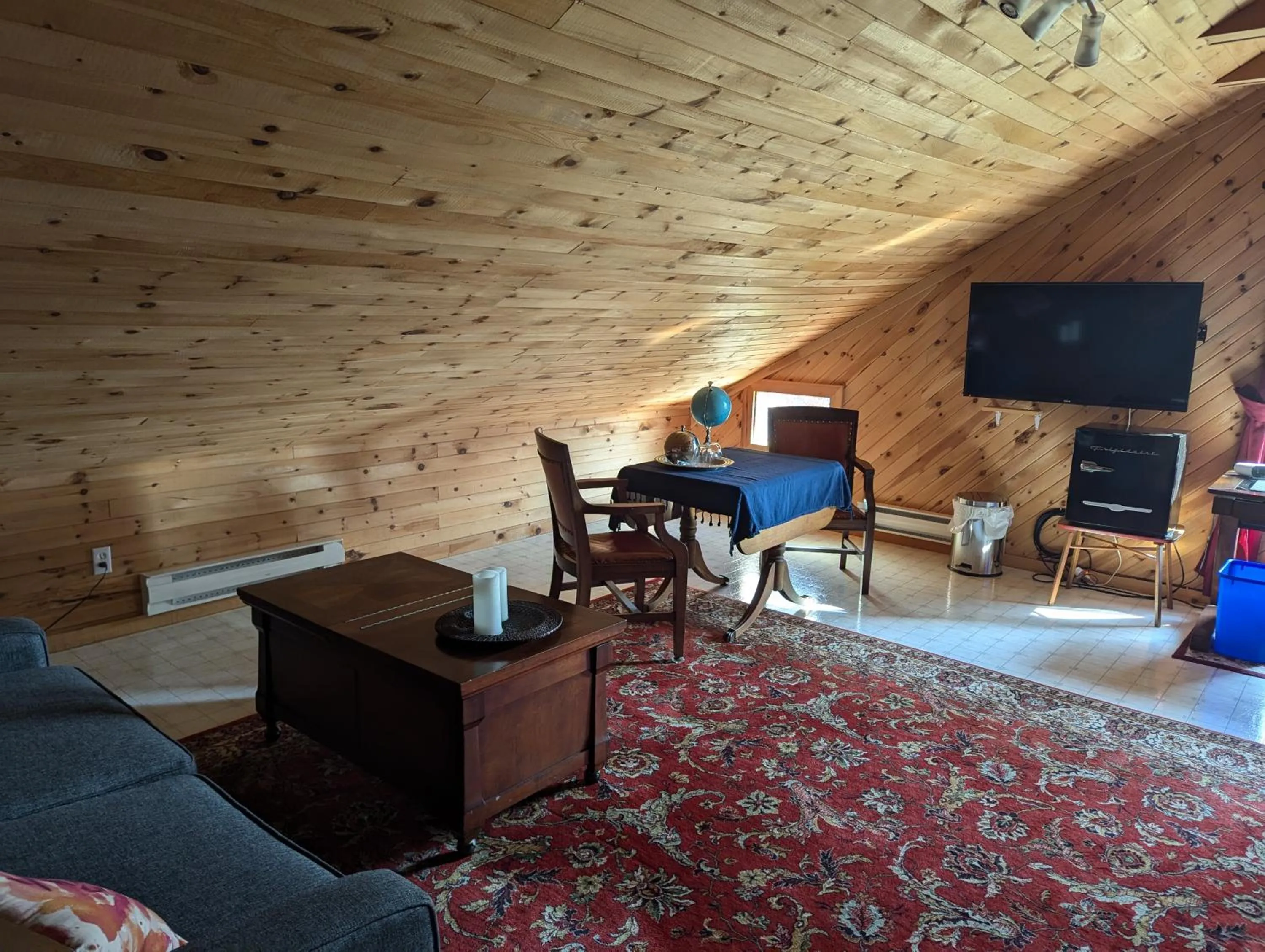 TV and multimedia in The Parrsboro Mansion Inn