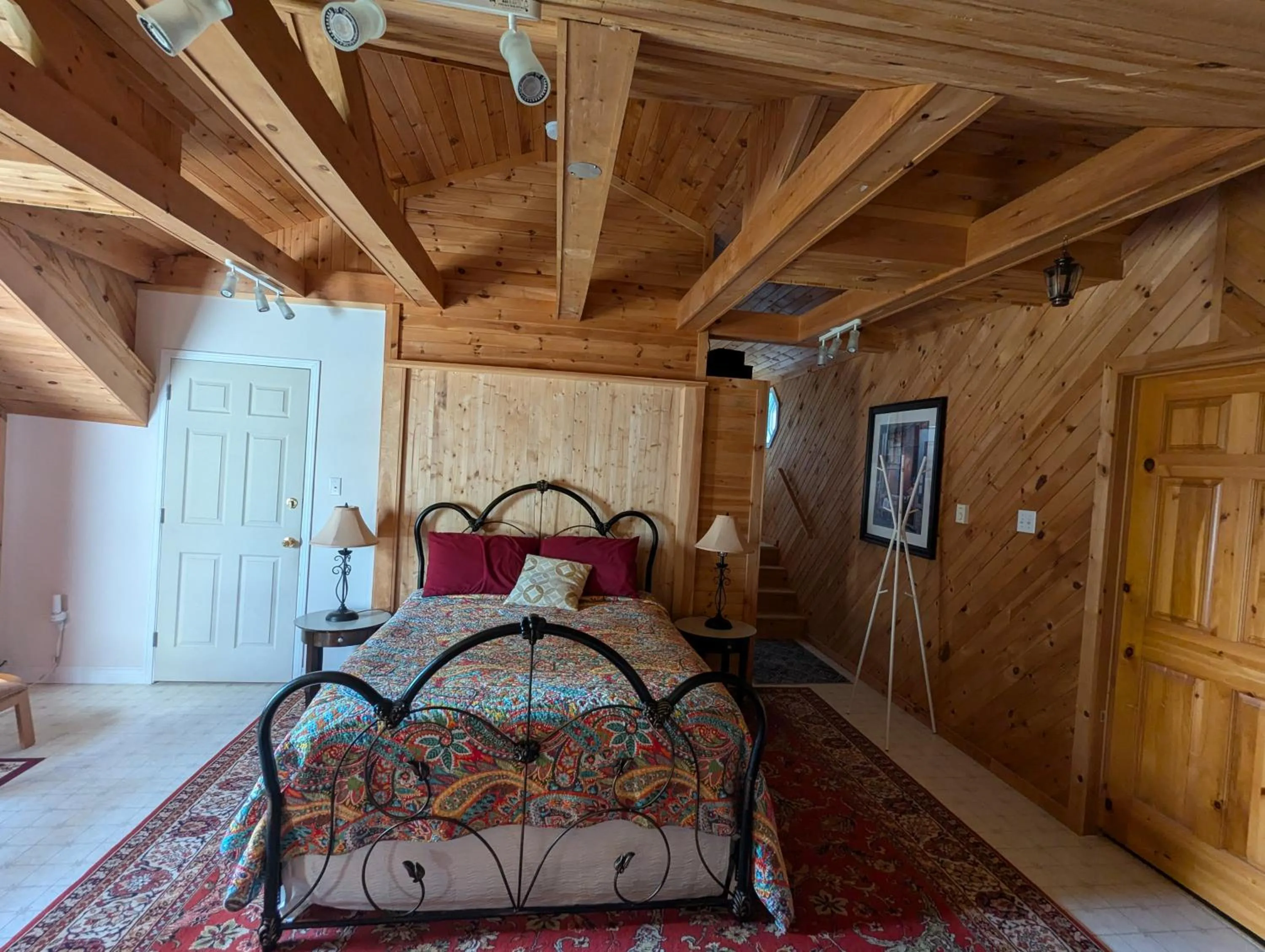 Bed in The Parrsboro Mansion Inn