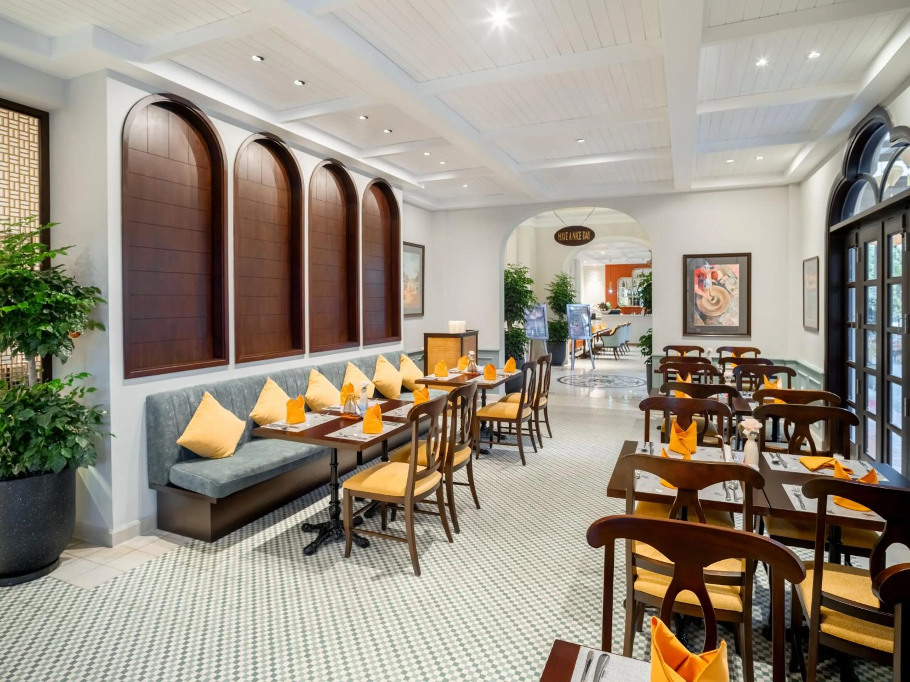 Restaurant/places to eat in Little Residence - A Boutique Hotel & Spa