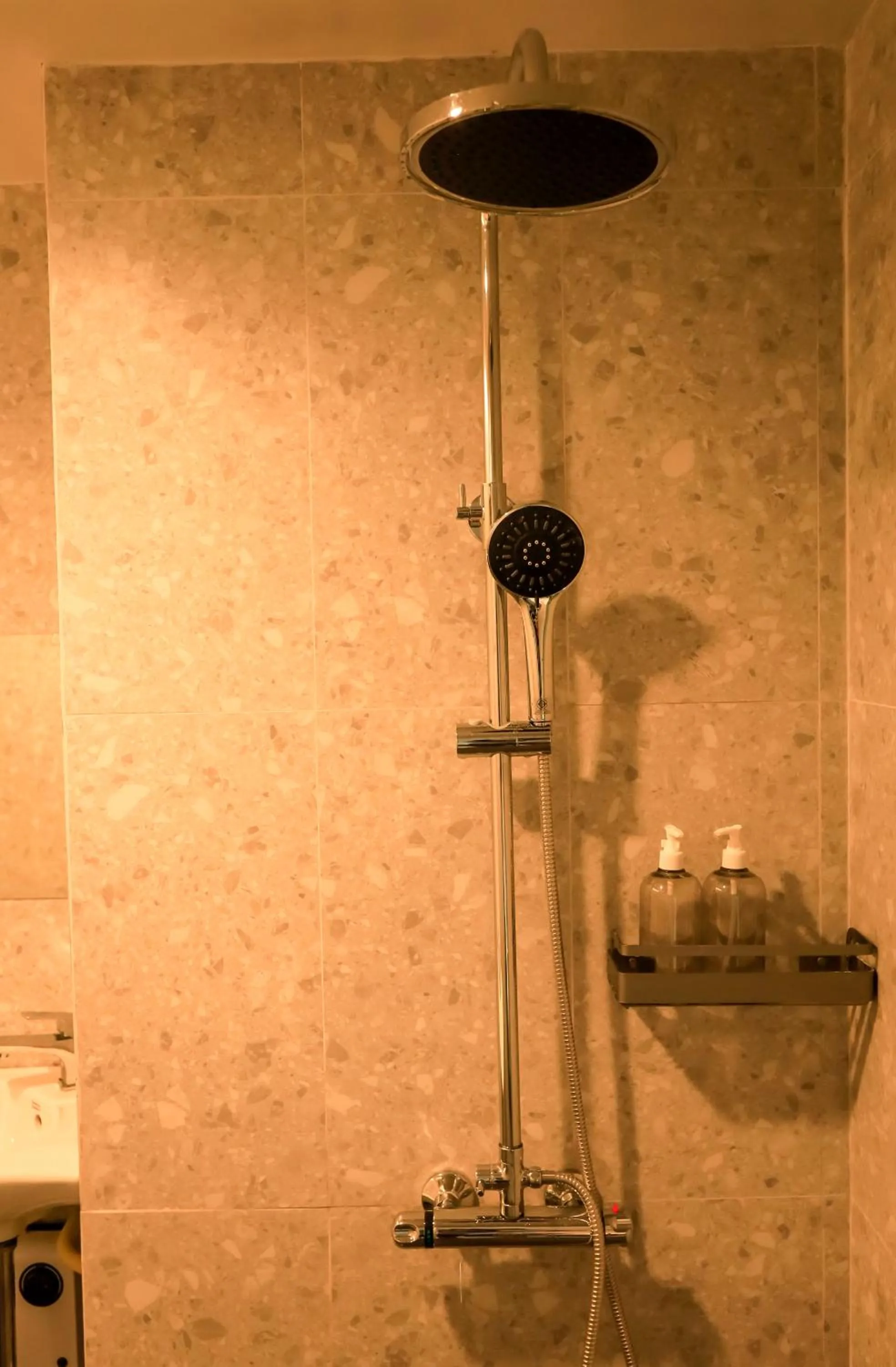 Shower in HABI Surawong-Silom