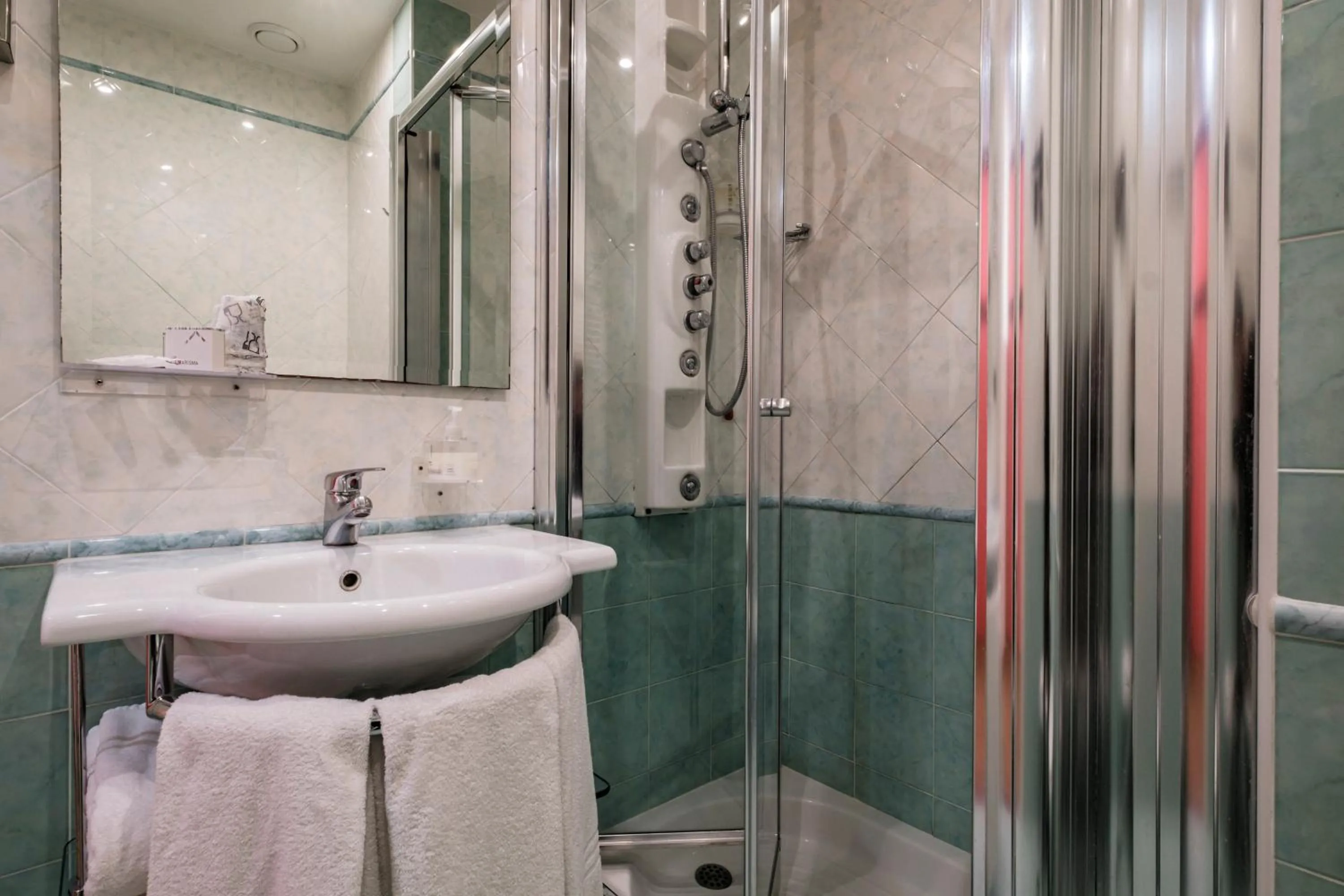 Shower in Augustus Hotel Riccione