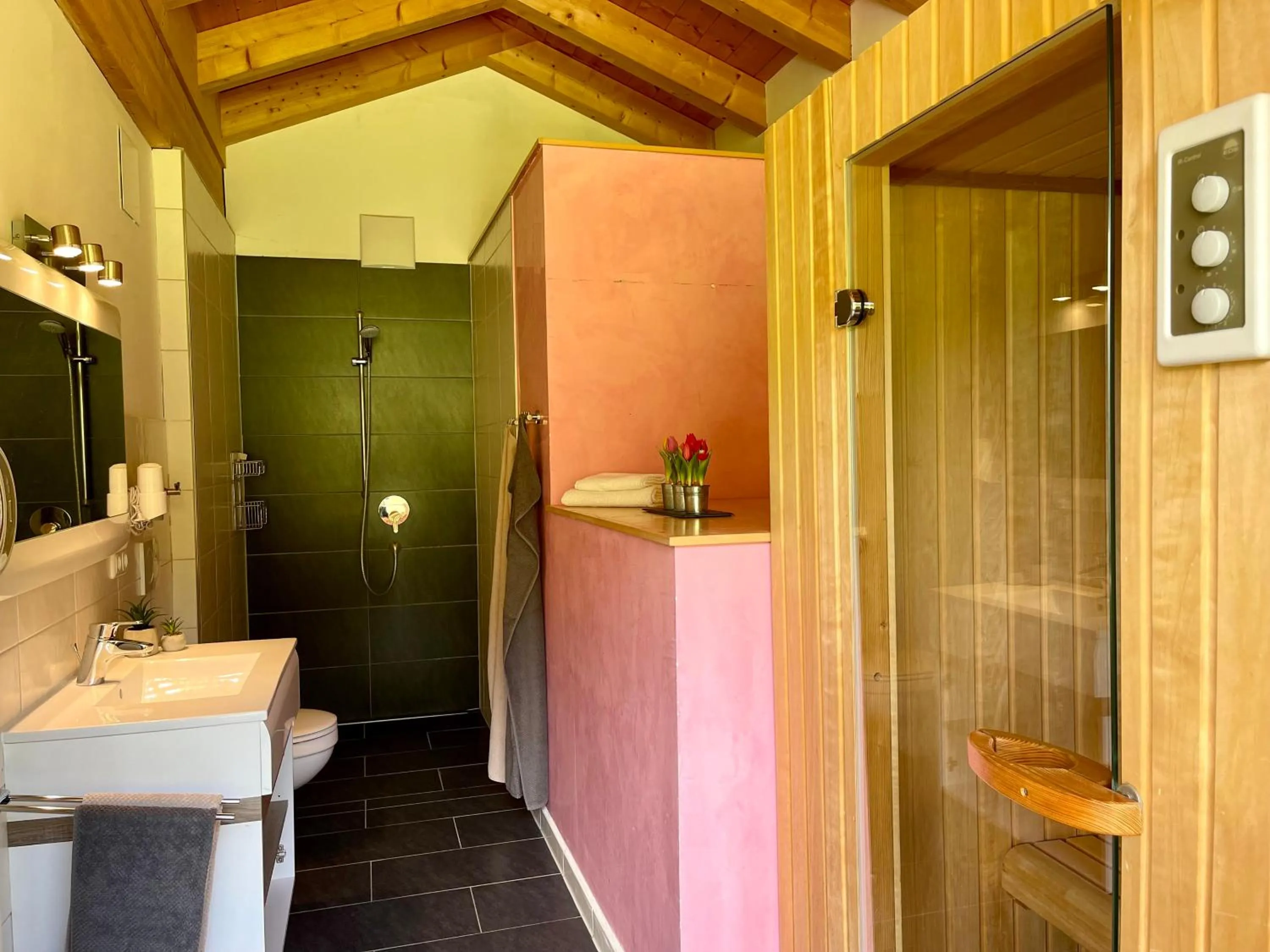 Bathroom in Alpenlodge Charivari - SommerBergBahn unlimited kostenlos