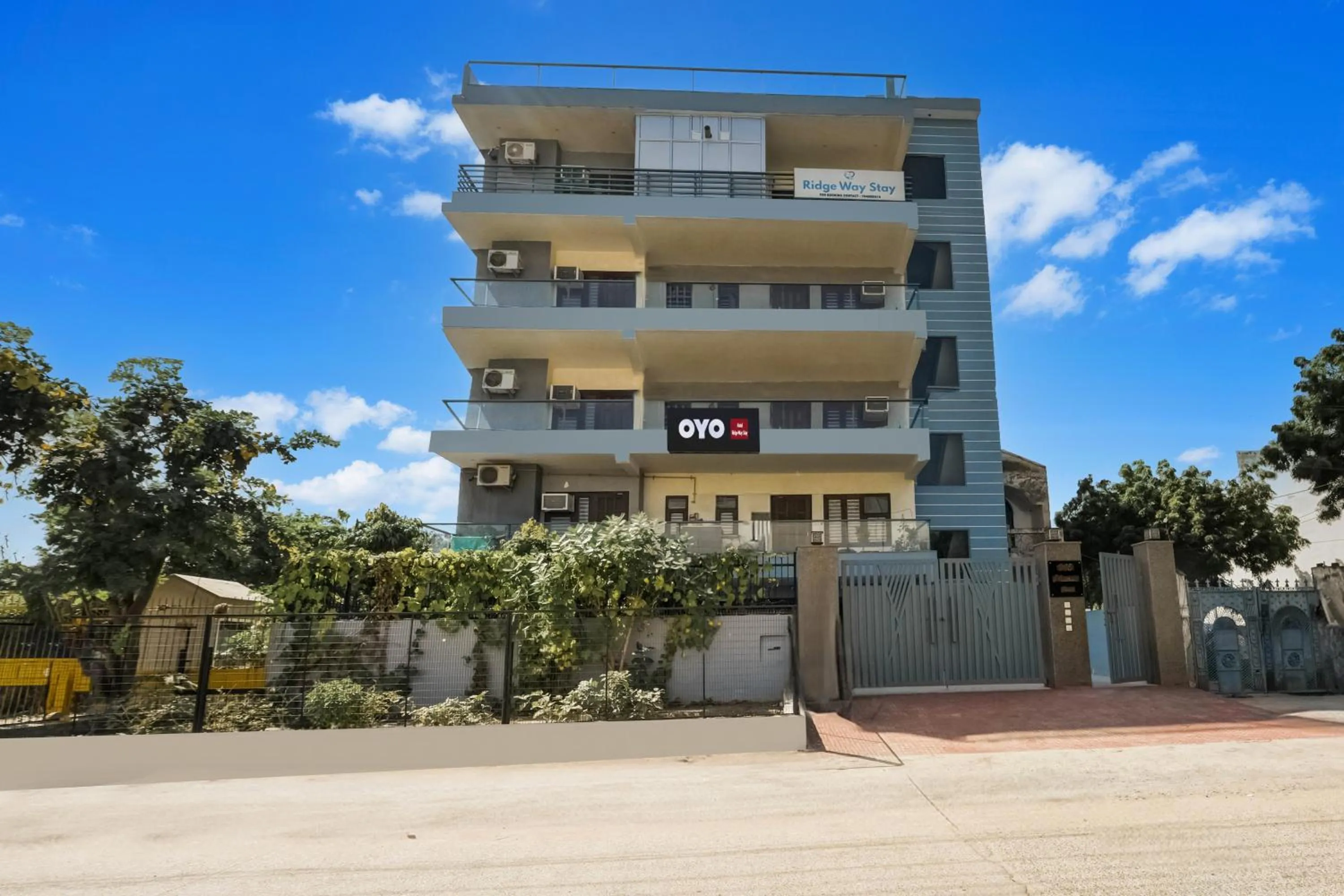 Facade/entrance in Hotel O Ridge Way Stays